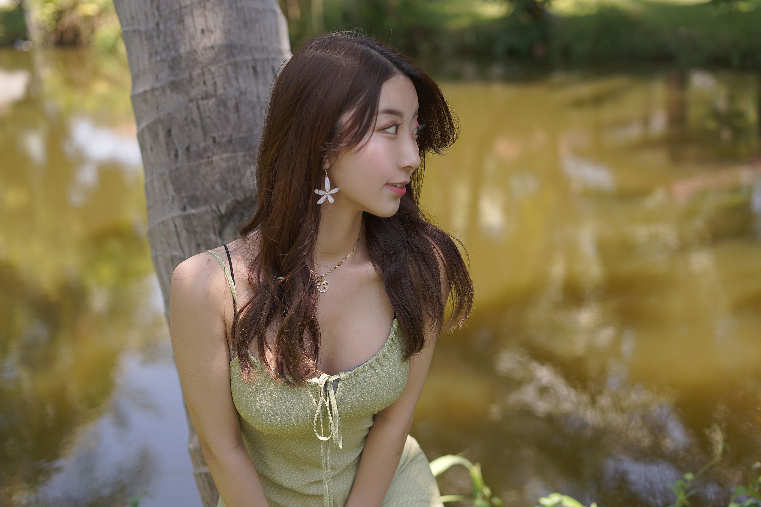 Cosplay Welfare] Popular Coser Kurokawa - Island Trip Green Dress