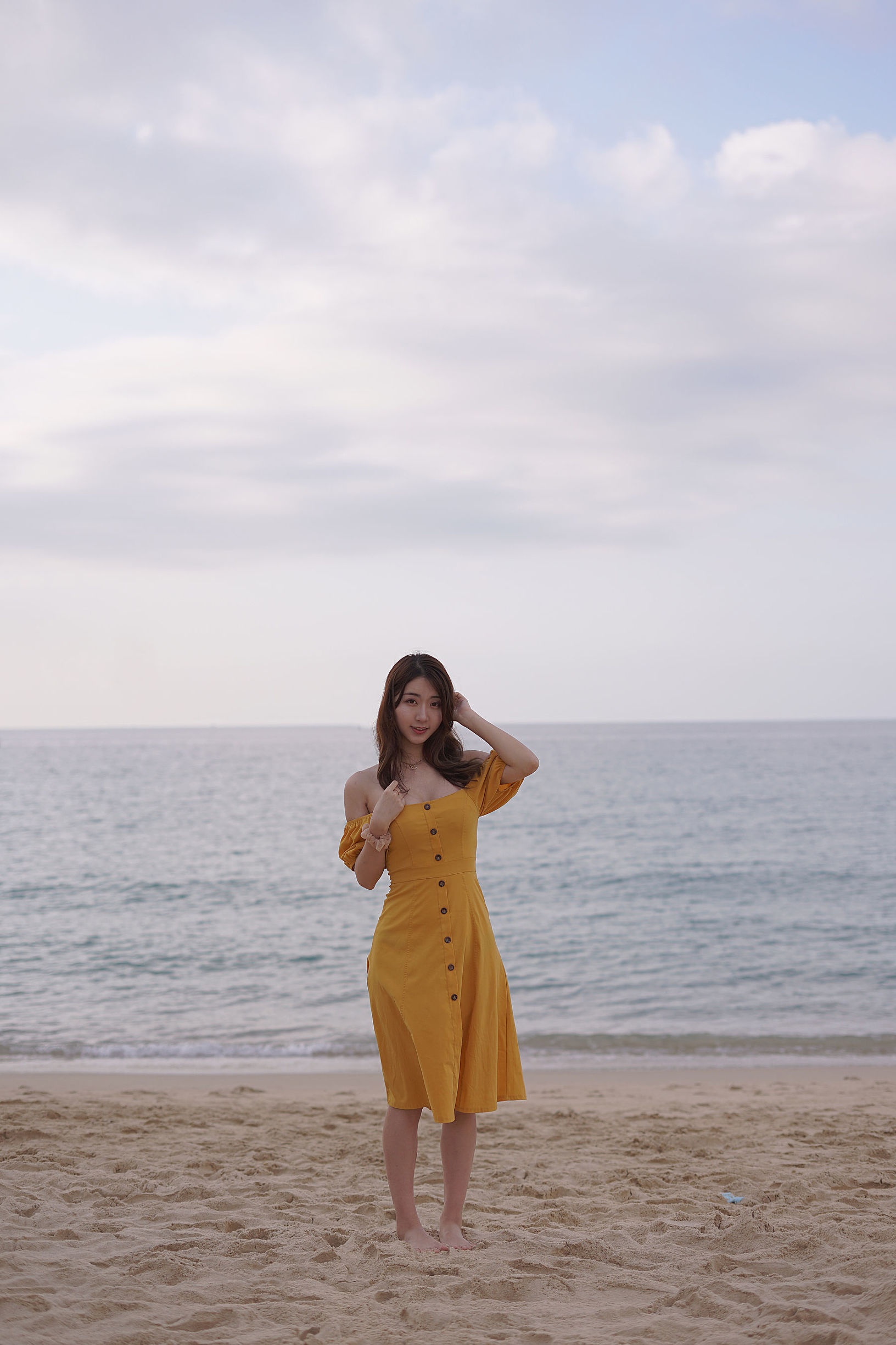 COS Perks] Popular Cosplayer Kurokawa - Island Trip Yellow Dress