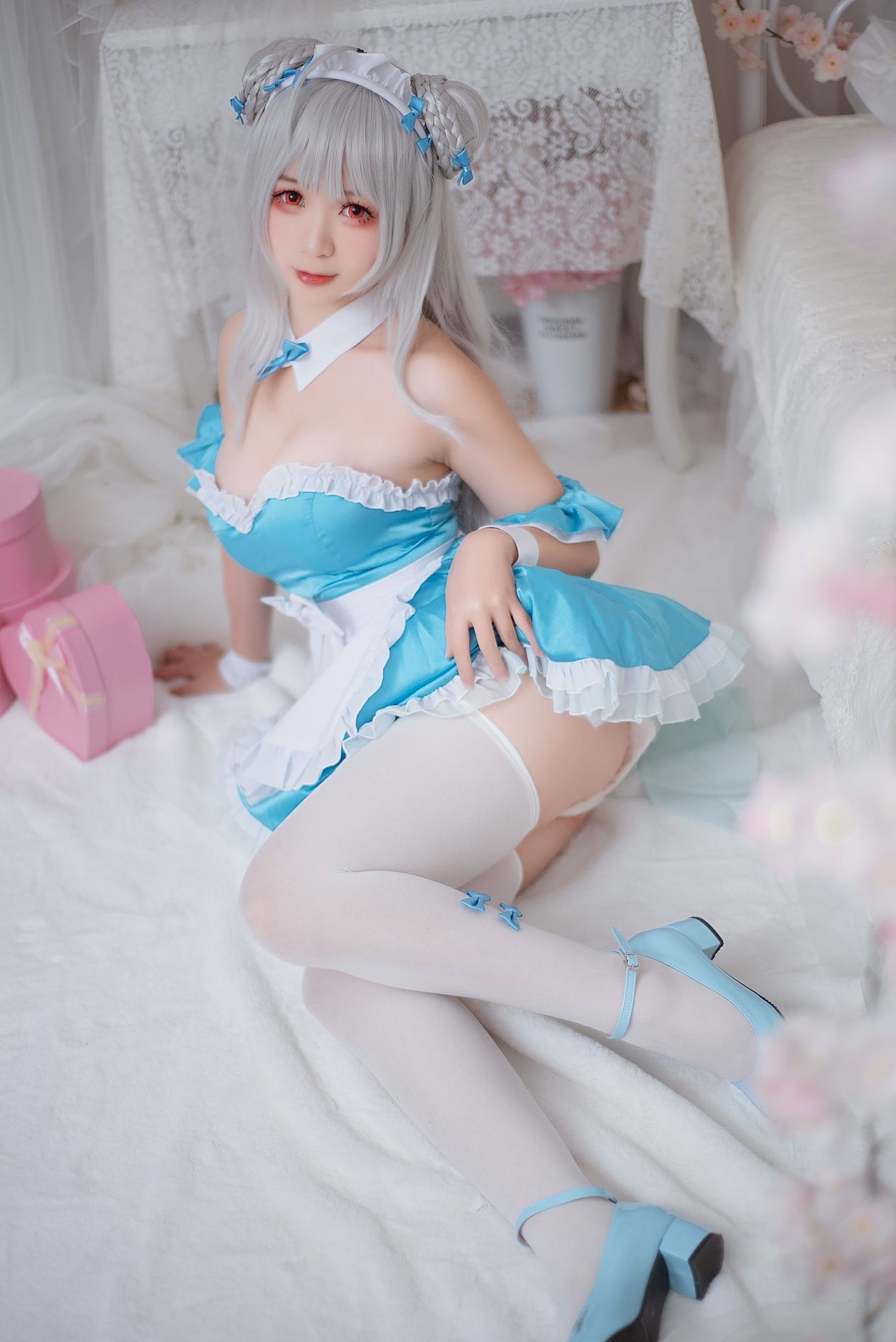 Cosplay Welfare] Anime Blogger Ying Luo Jiang w - Little Swan Maidservant