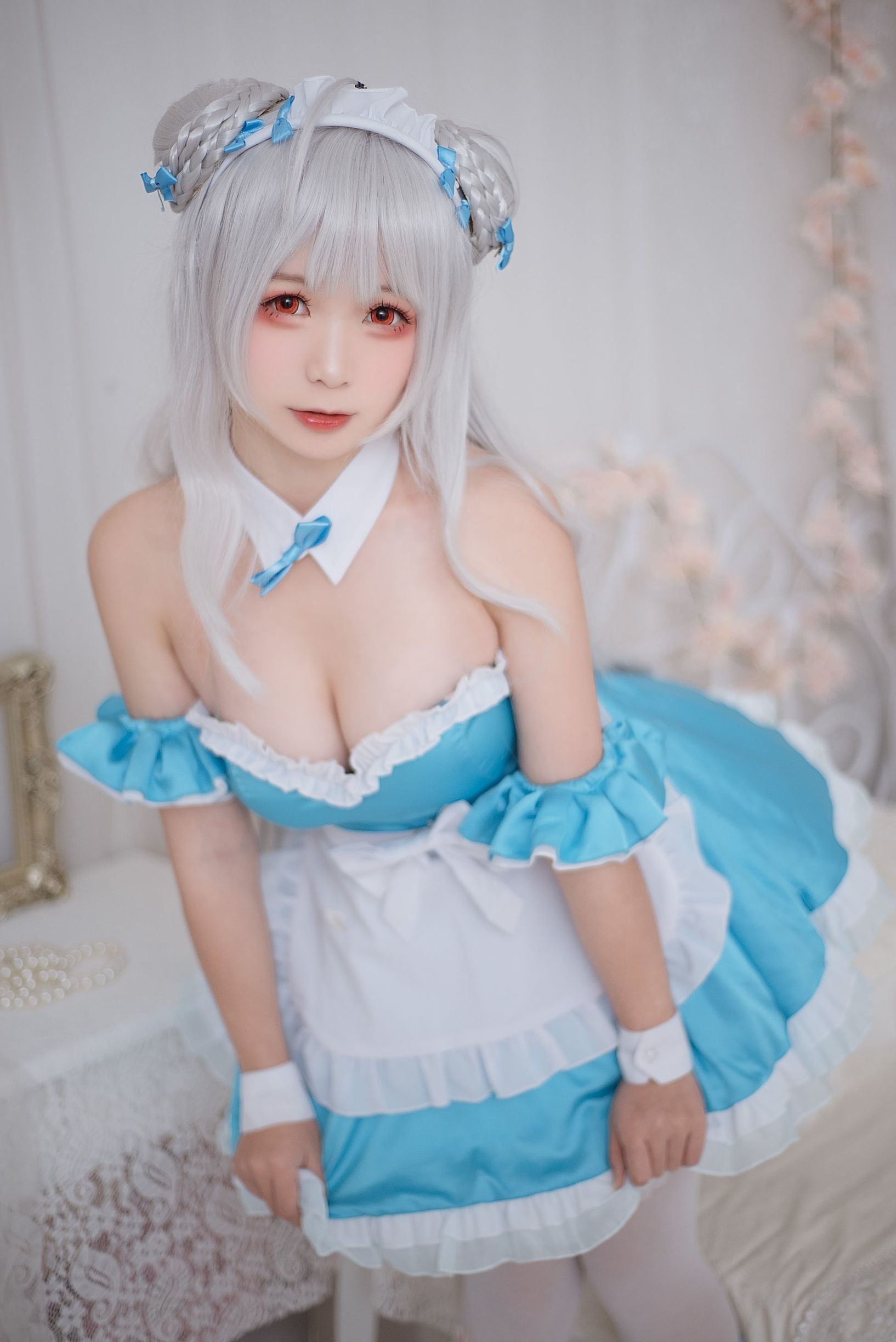 COS Phúc lợi] Blogger Anime Ying Luo Jiang w - Nữ hầu Thiên Nga Nhỏ