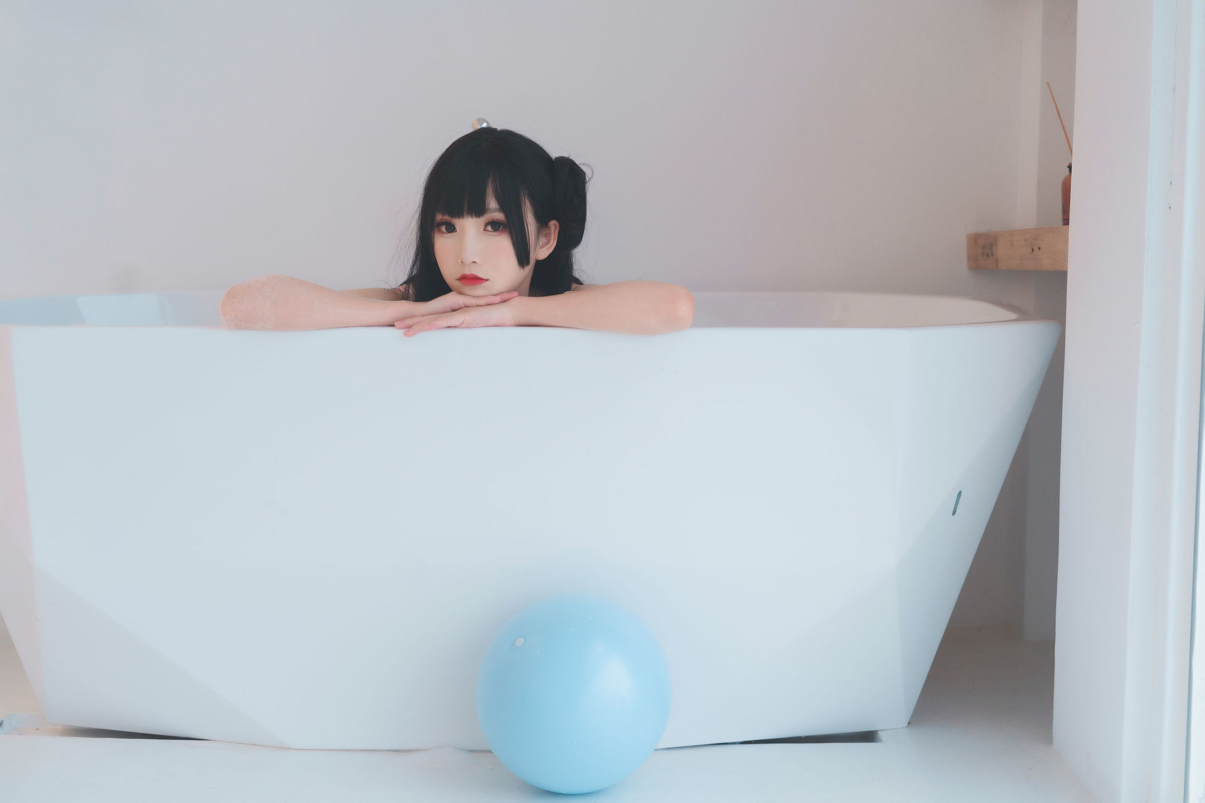 Cosplay Welfare] Cute Popular Coser Mianbing Xianer - Bathtub Bubbles