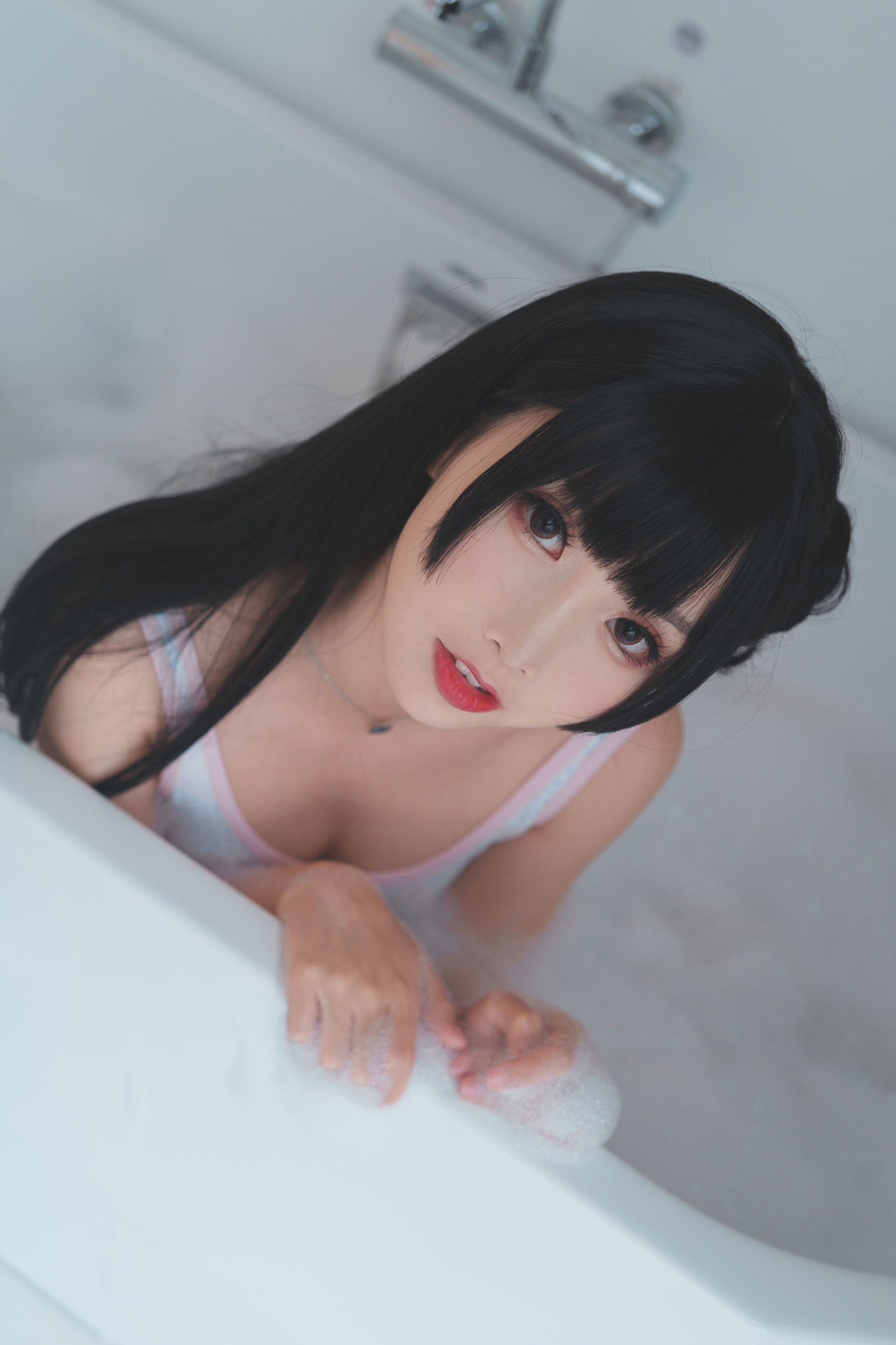 COS Phúc lợi] Coser dễ thương phổ biến Mian Bing Xian Er - Bồn tắm bọt bong bóng