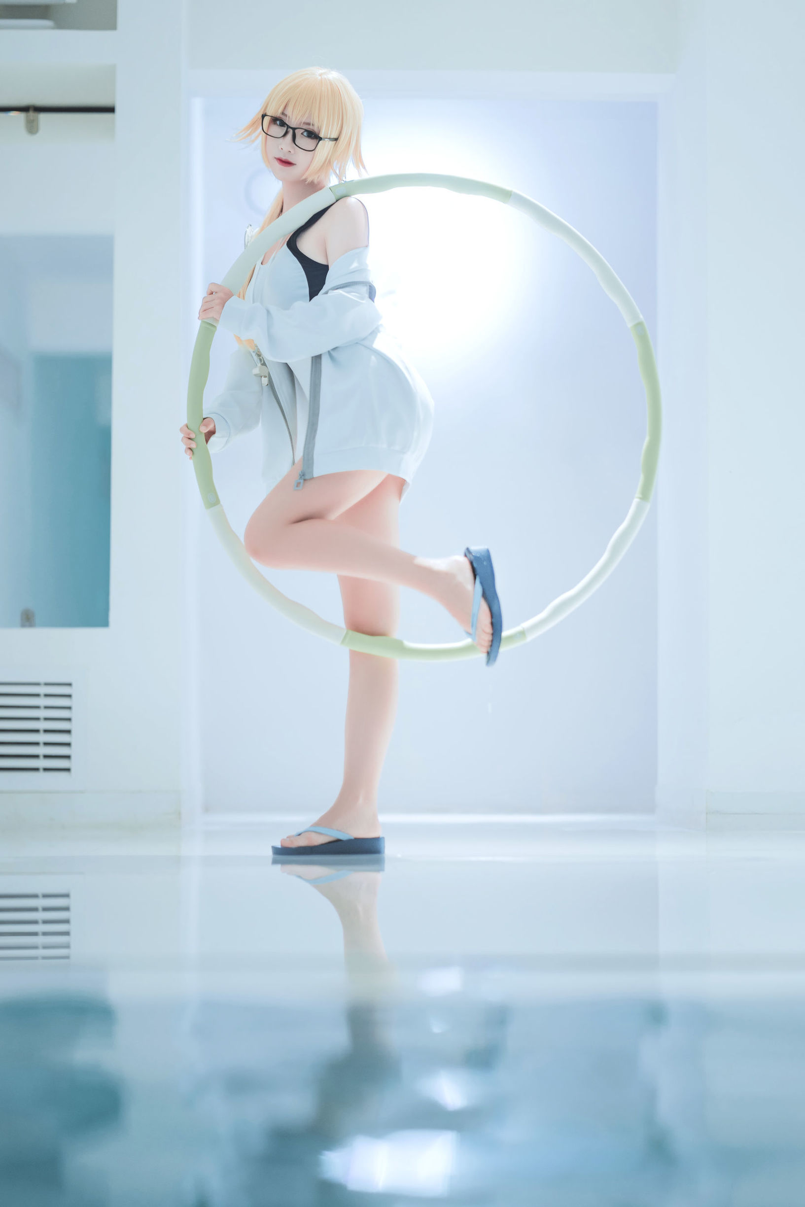 COS福利] 可愛人氣Coser面餅仙兒 - 貞德泳衣