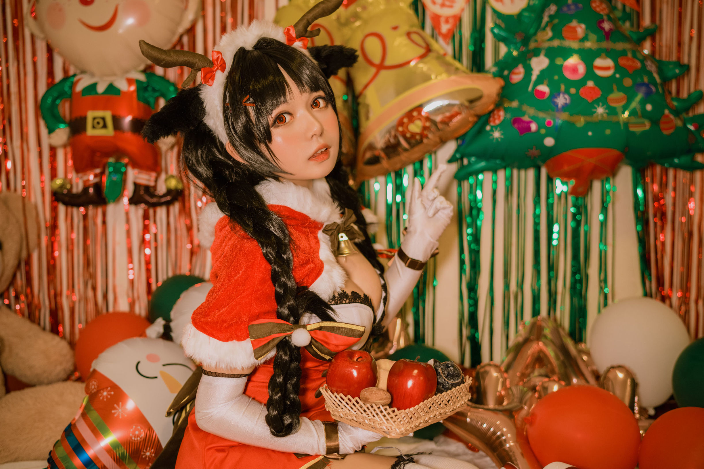 COS Welfare] Big-Eyed Cute Girl Black Cat Cat OvO - Big Tide Christmas