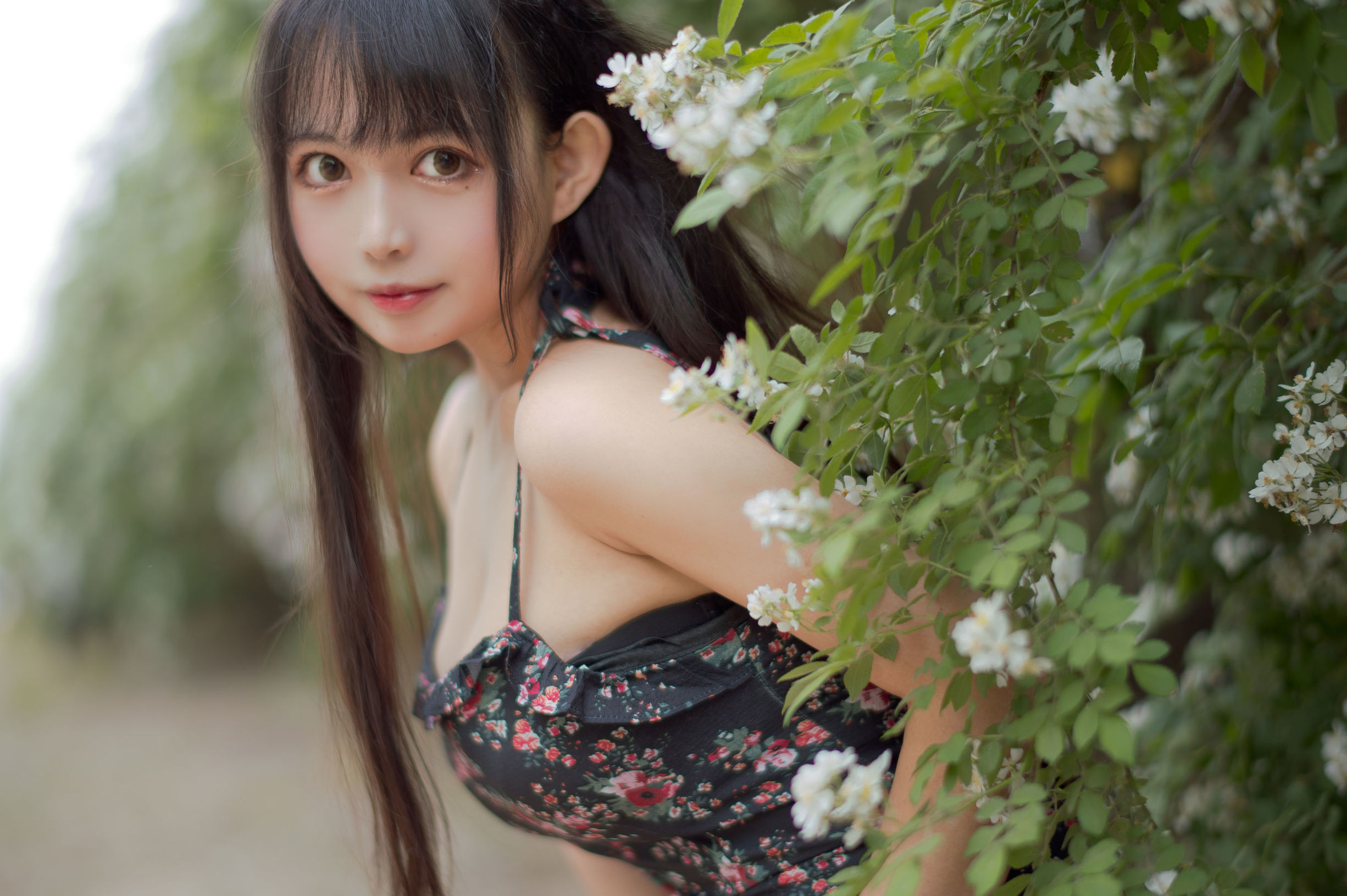 COS福利] 大眼萌妹黑貓貓OvO - 薔薇1