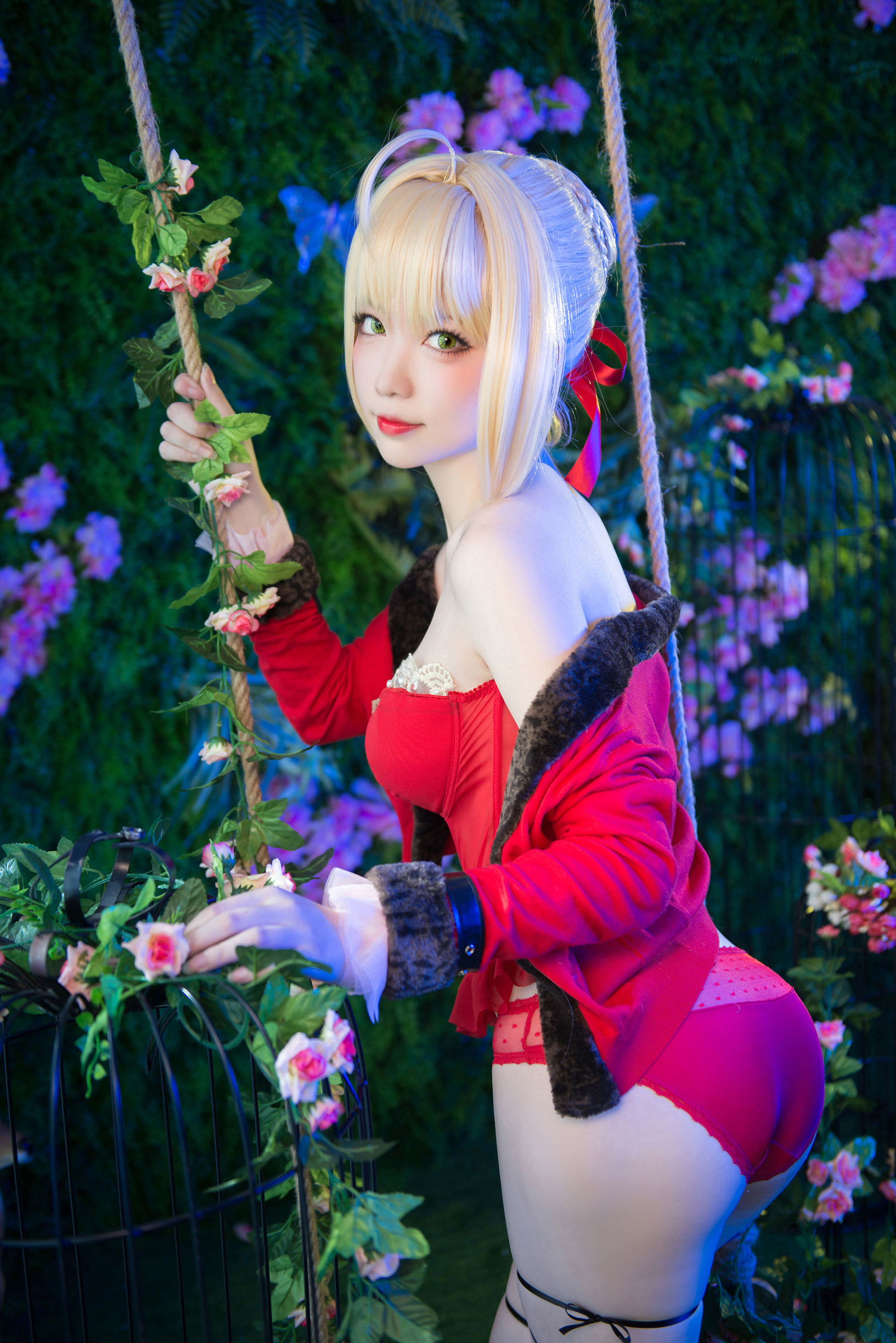 Cosplay Welfare] Busty Cute Girl Yao Shao you1 - Nero Endless Night Rose