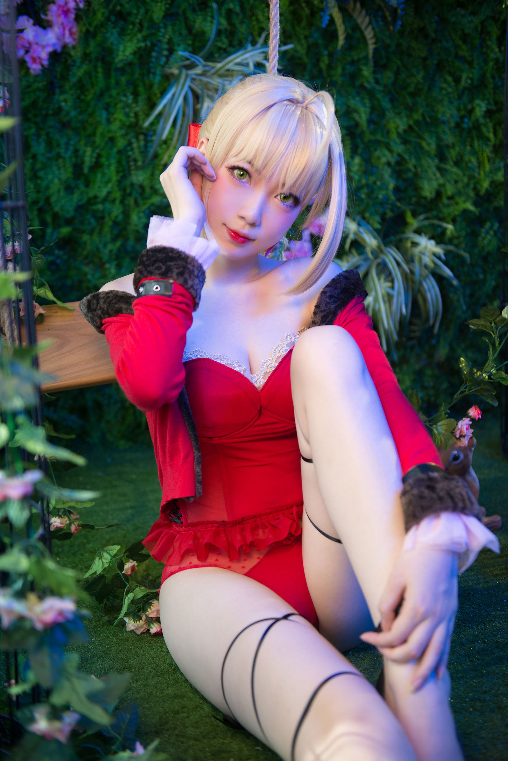 Cosplay Welfare] Busty Cute Girl Yao Shao you1 - Nero Endless Night Rose