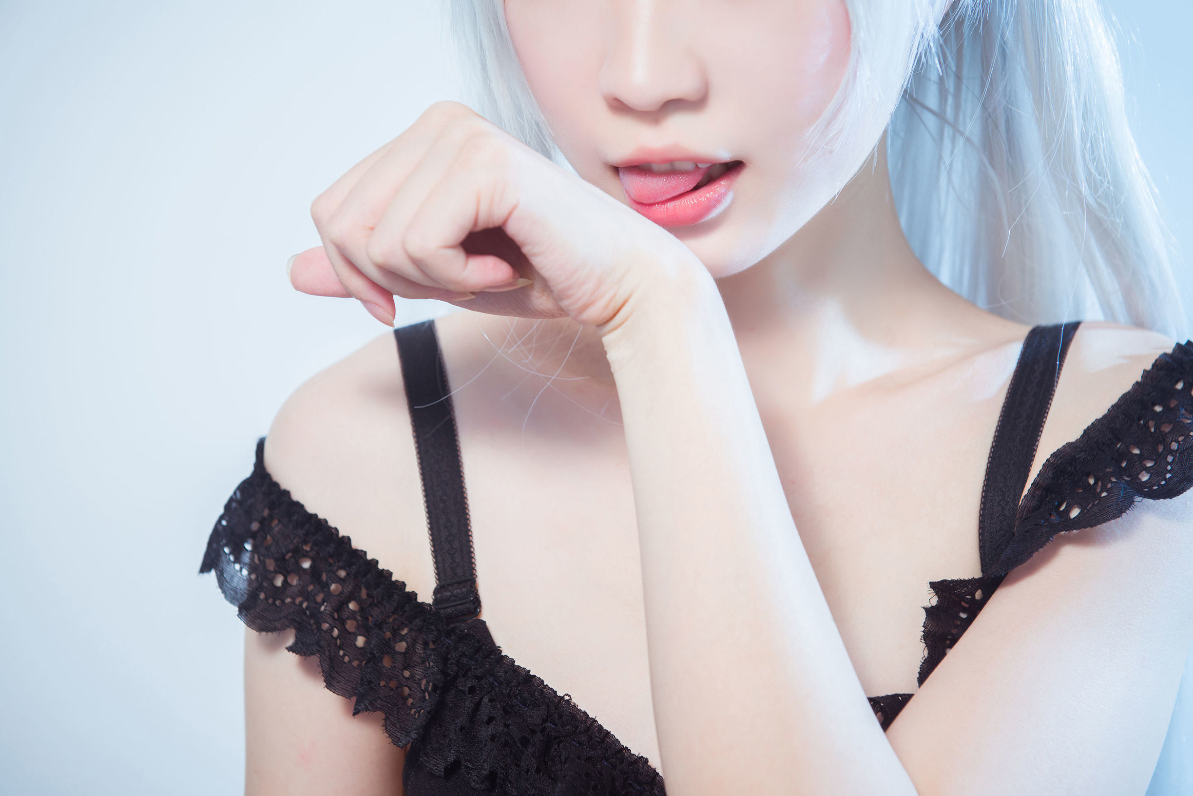 Cosplay Welfare] Big-Breasted Cute Girl Yao Shao you1 - Hanekawa Tsubasa