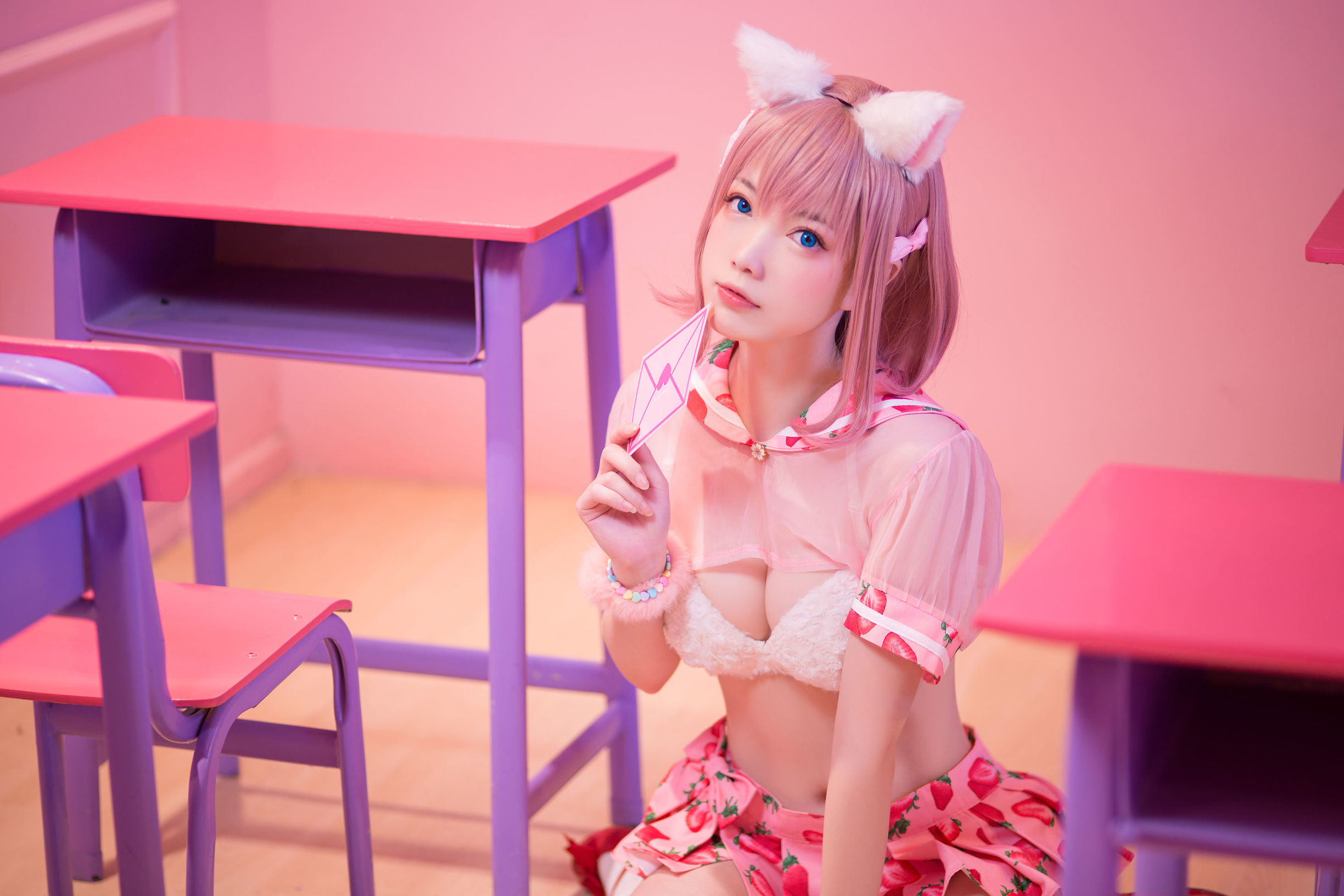 COS Welfare] Big-Chested Cute Girl Yao Shao you1 - Strawberry Cake Cat