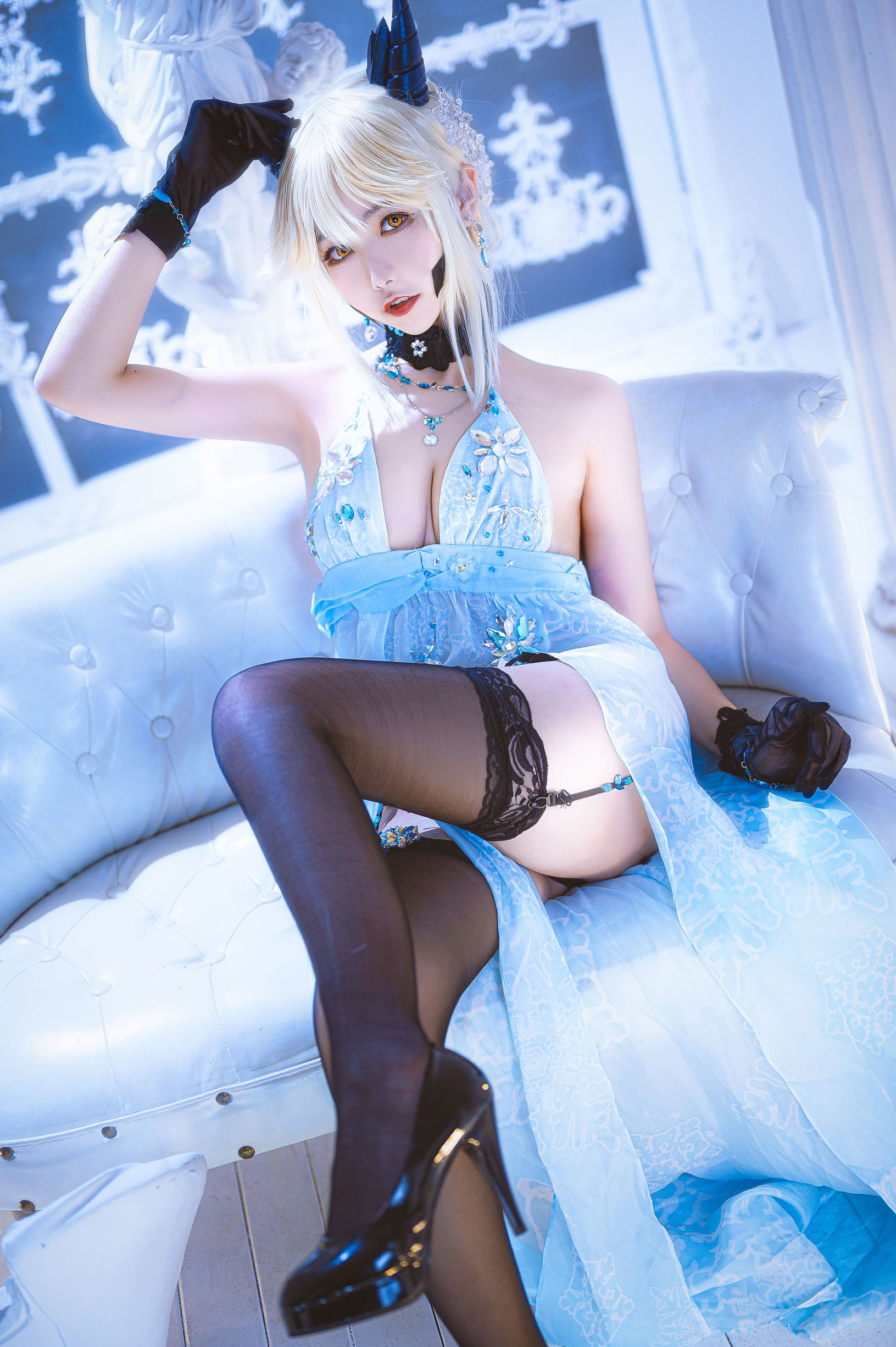 Cosplay Phúc lợi] Cô gái Weibo Momoko Aoi Aoi - Hắc Thương Đần Lễ Phục