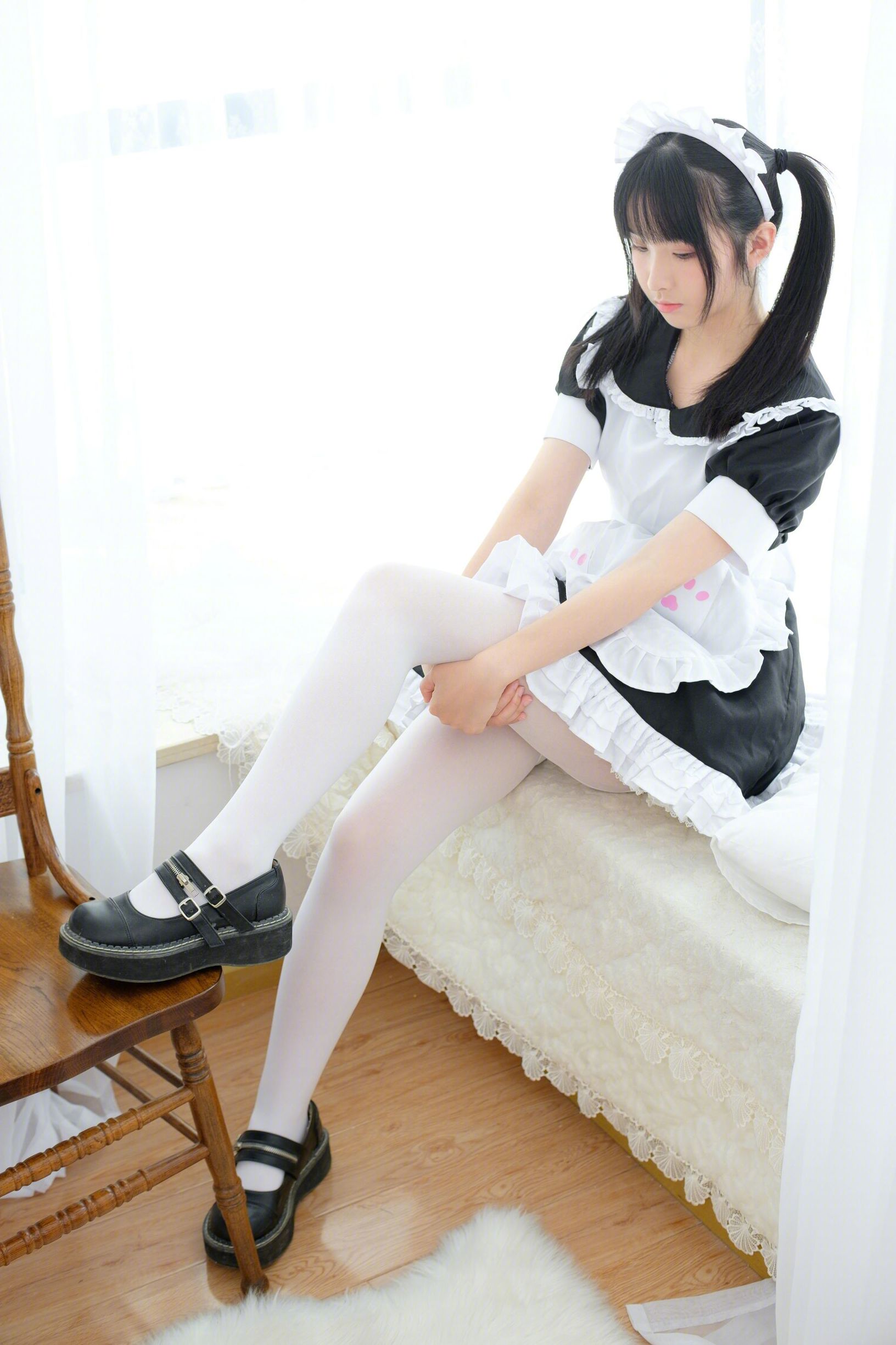 コスプレ特典] 私はnekoじゃない - 白ストッキングメイド