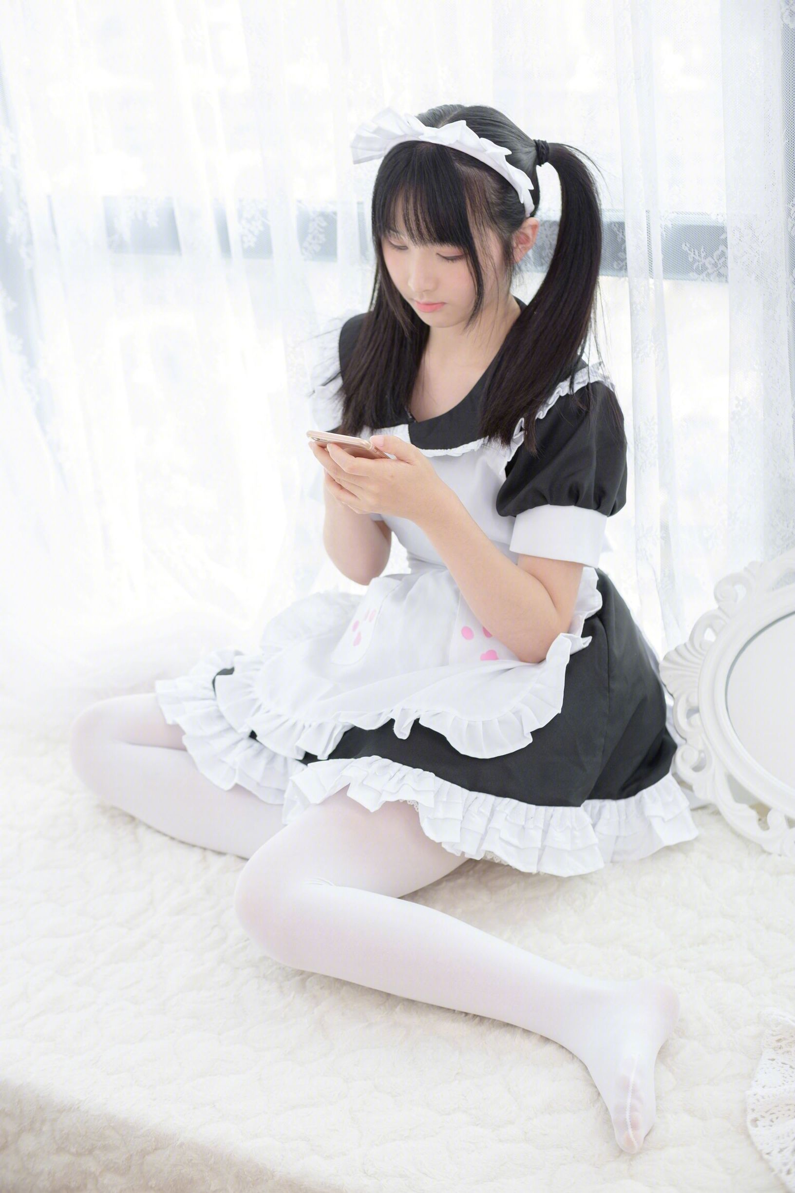 コスプレ特典] 私はnekoじゃない - 白ストッキングメイド