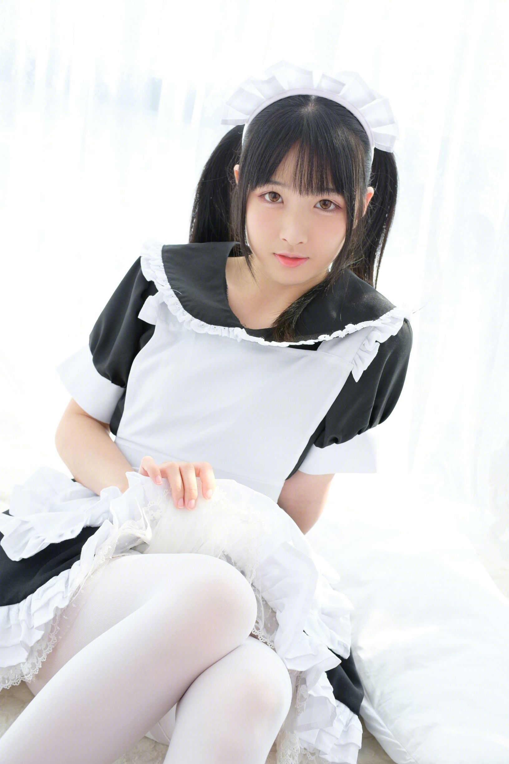Cosplay Welfare] I'm Not a Neko - White Silk Maid