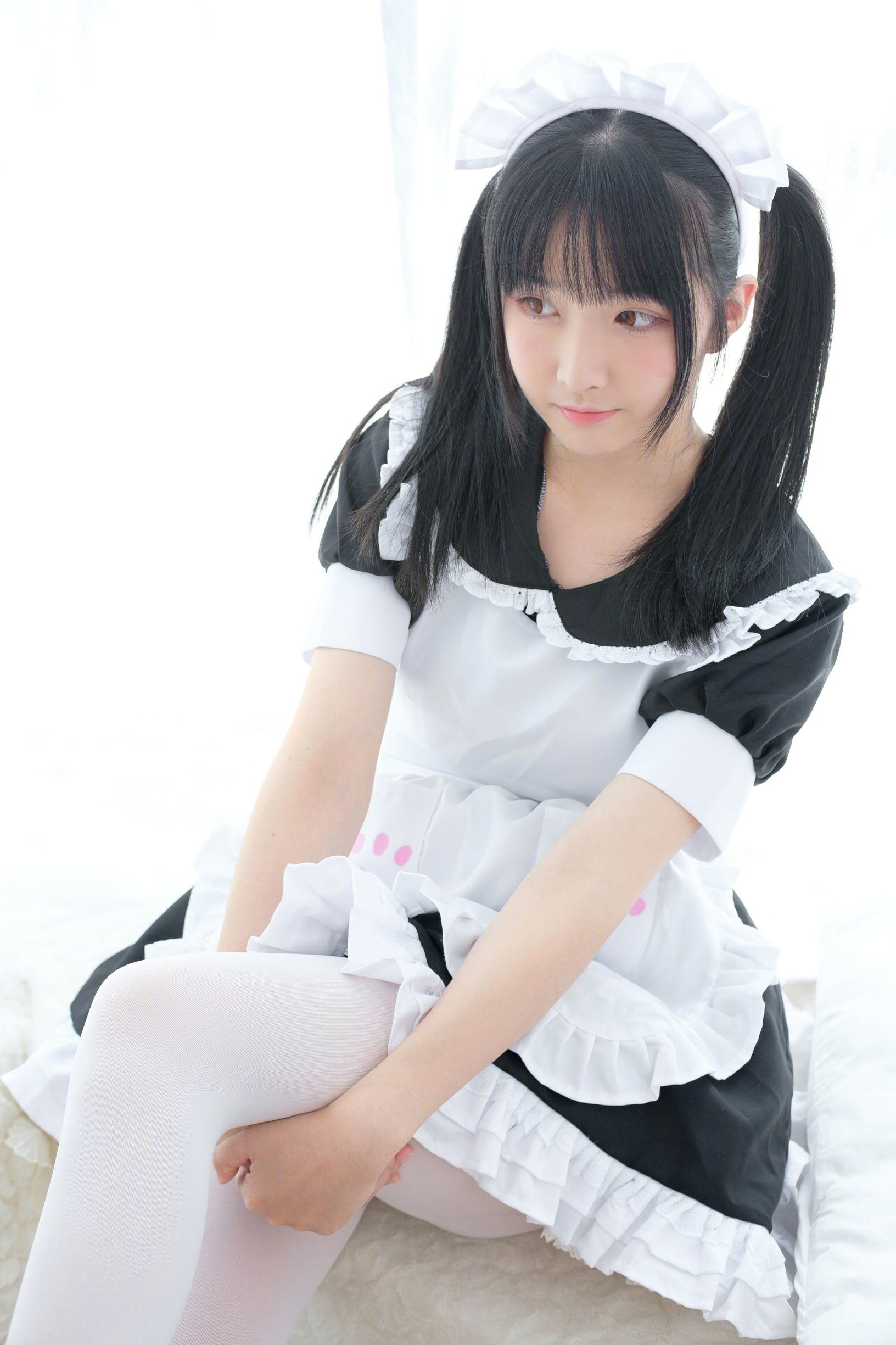 コスプレ特典] 私はnekoじゃない - 白ストッキングメイド