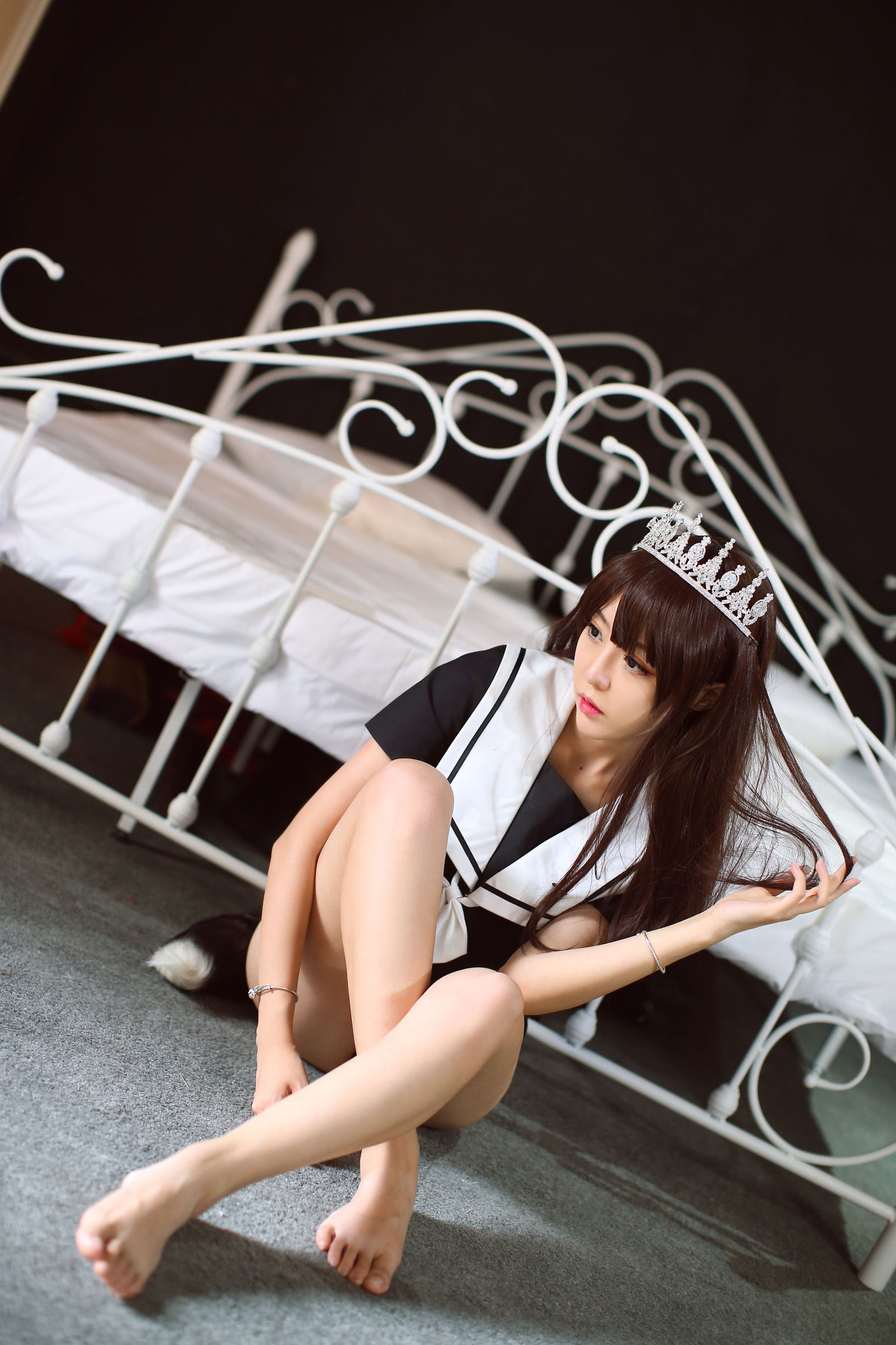 COS Welfare] Douyu Broadcaster Cai Ni Me Me - Crown