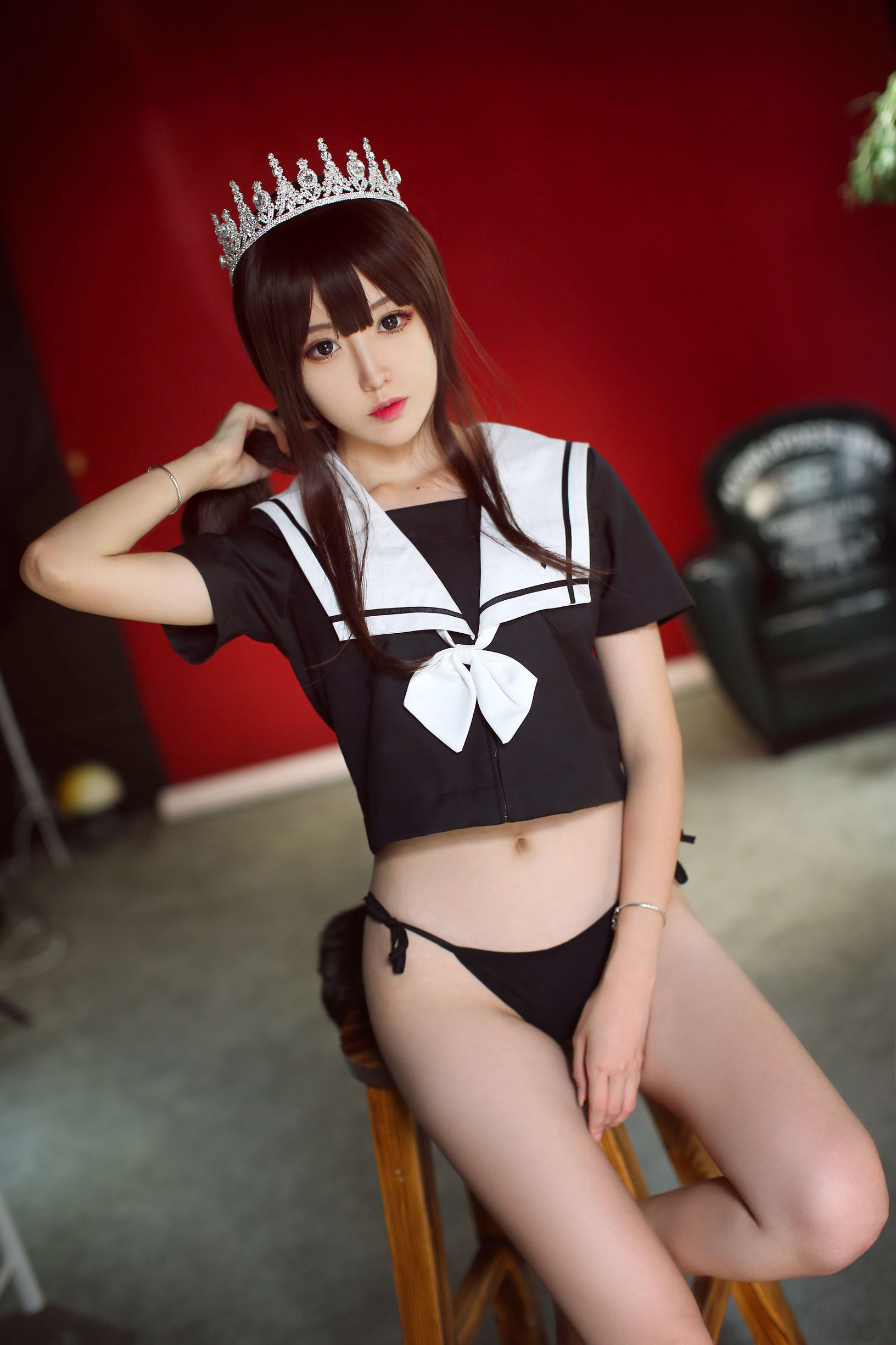 COS Welfare] Douyu Broadcaster Cai Ni Me Me - Crown
