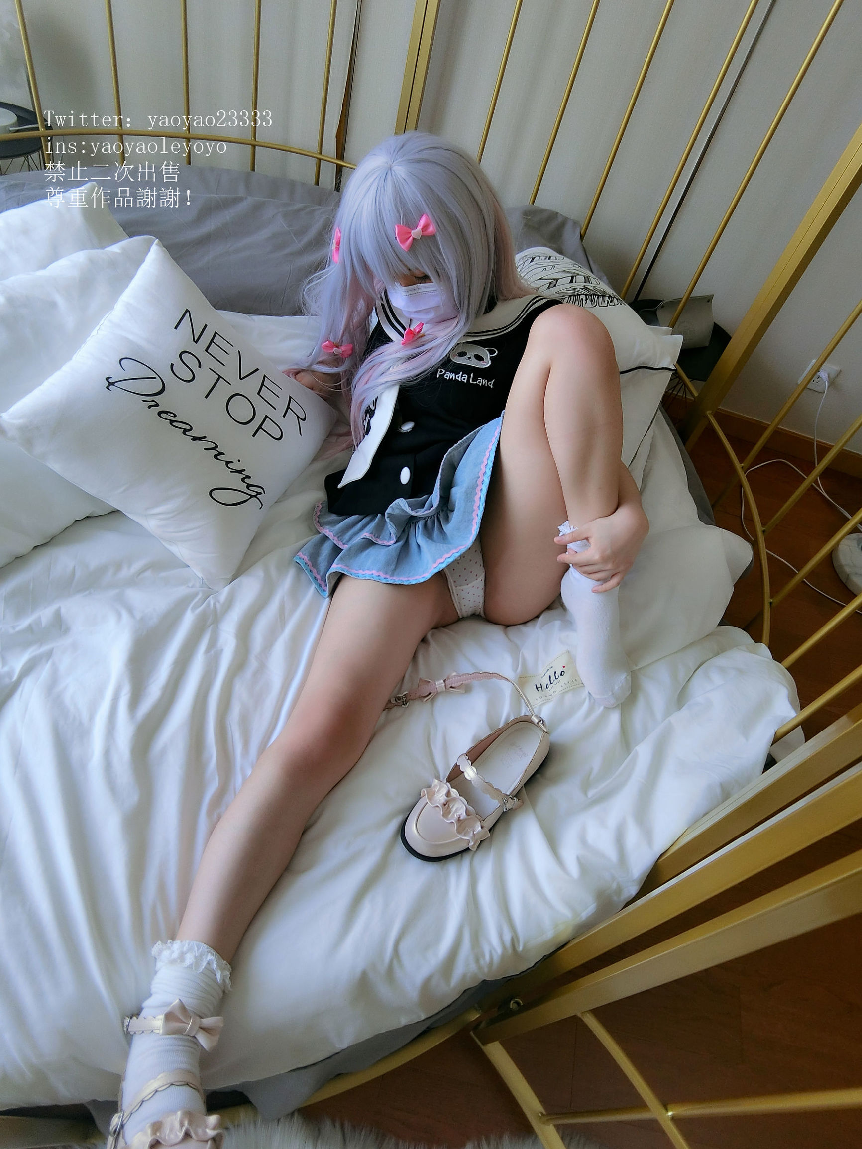 COS福利] 萌え系Coser 摇摇乐ヨヨ - 柔肌ロリータ系