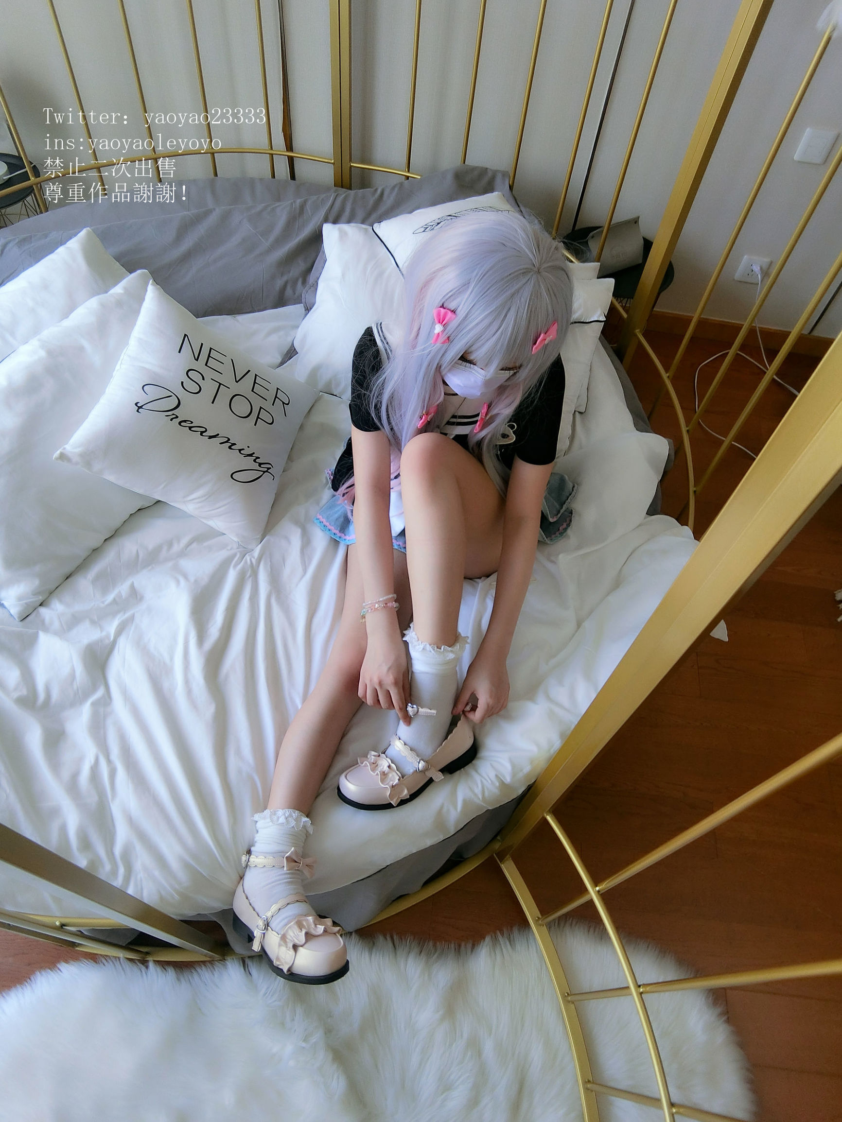COS福利] 萌え系Coser 摇摇乐ヨヨ - 柔肌ロリータ系