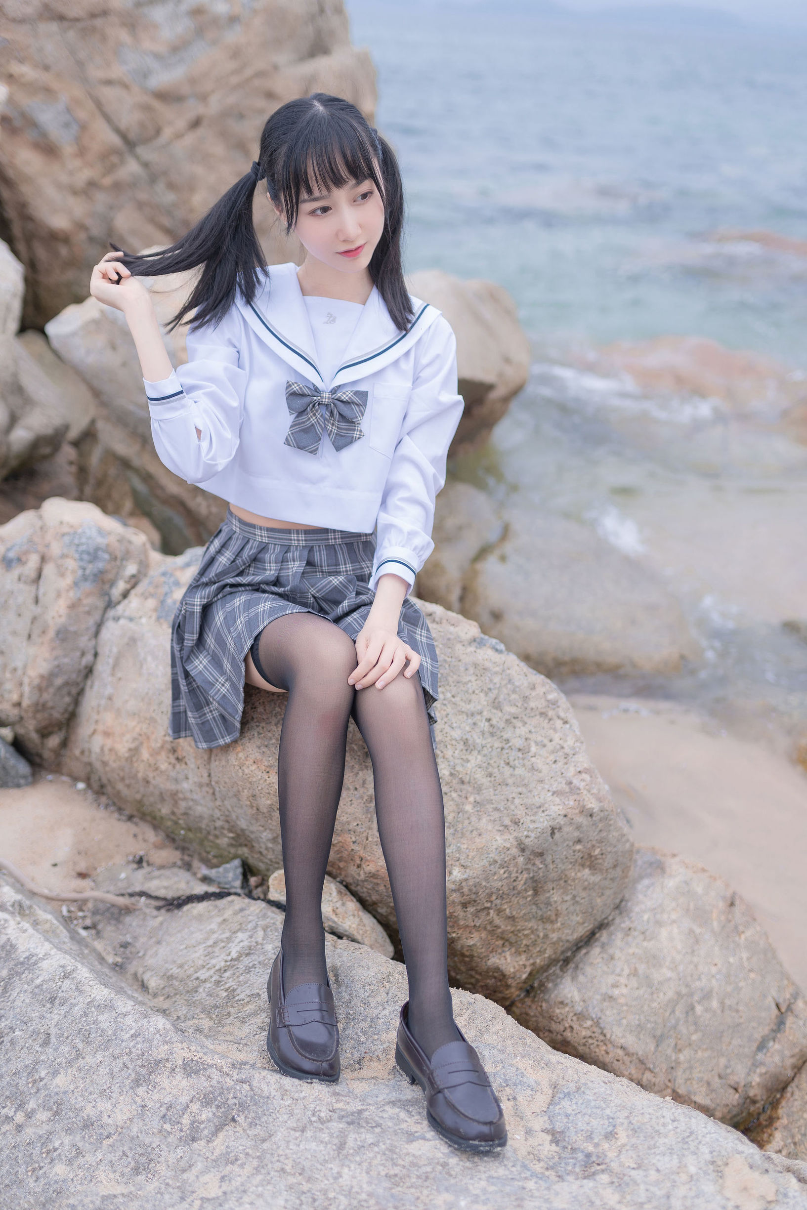COS福利] 萌系小姐姐木綿綿OwO - 海邊JK