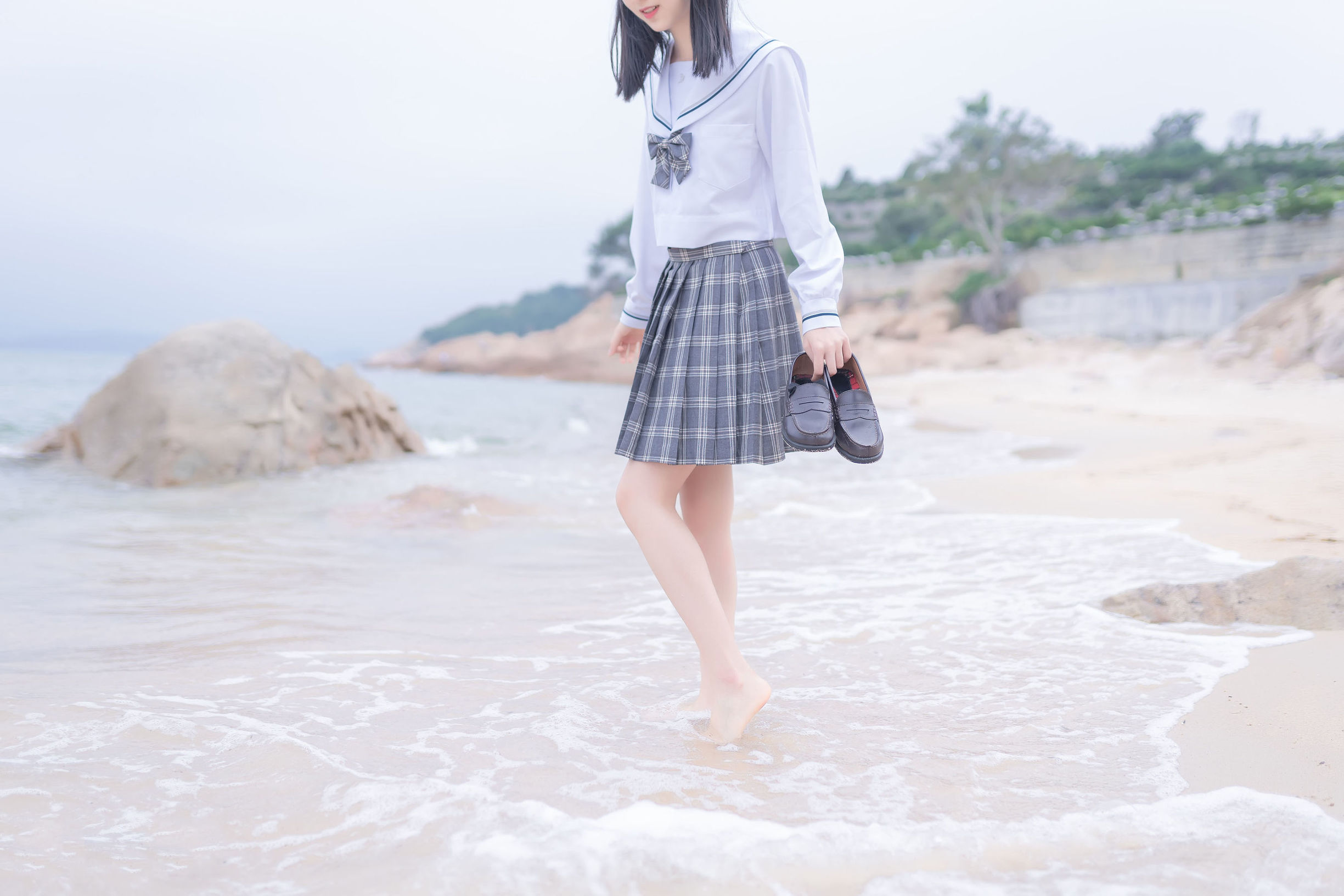 COS福利] 萌系小姐姐木綿綿OwO - 海邊JK