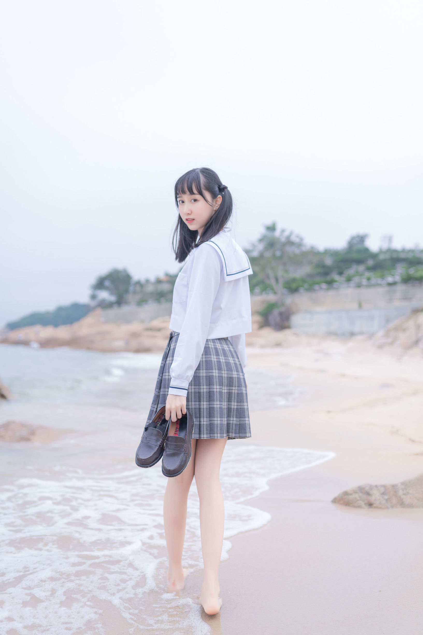 COS福利] 萌系小姐姐木綿綿OwO - 海邊JK