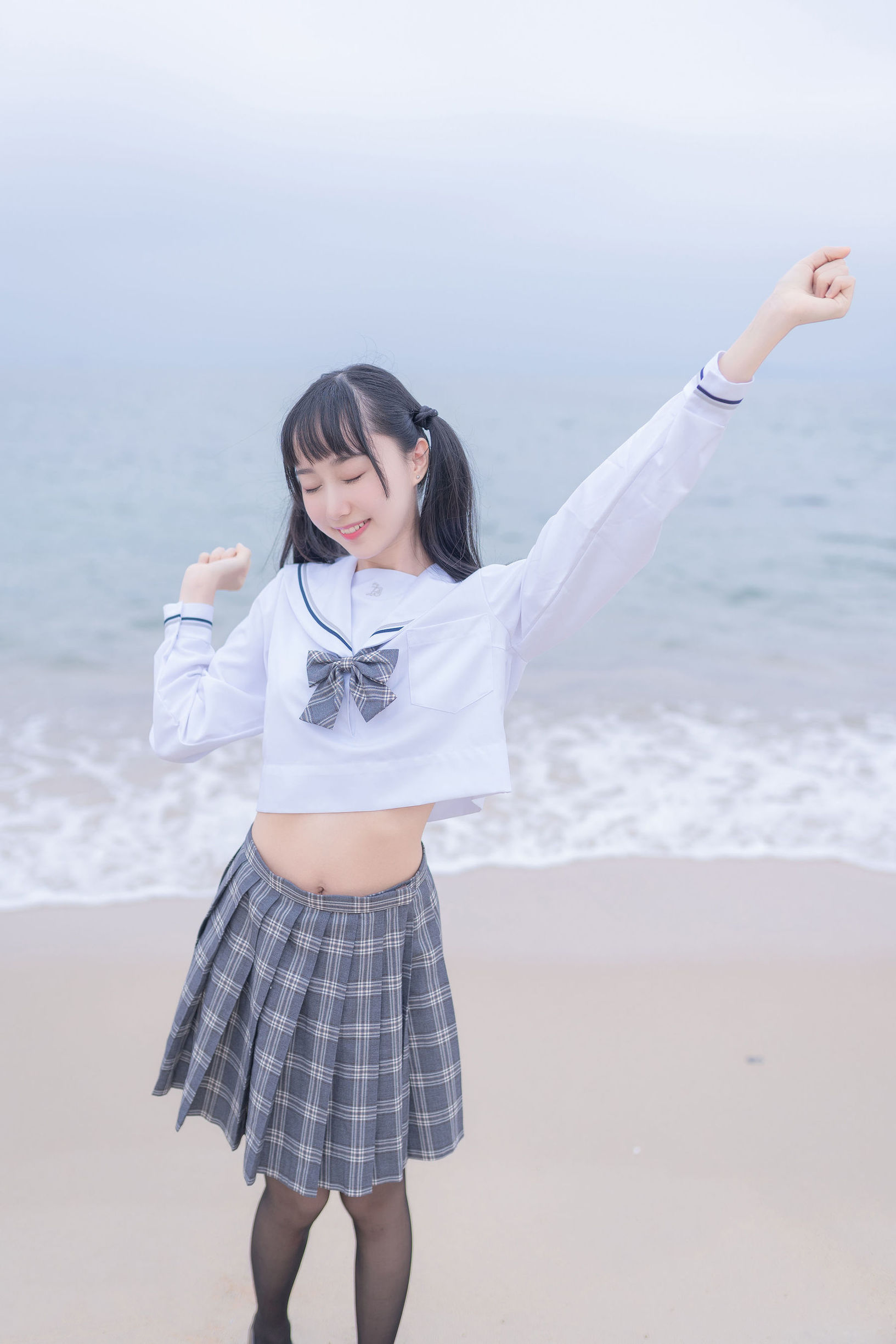 COS福利] 萌系小姐姐木綿綿OwO - 海邊JK