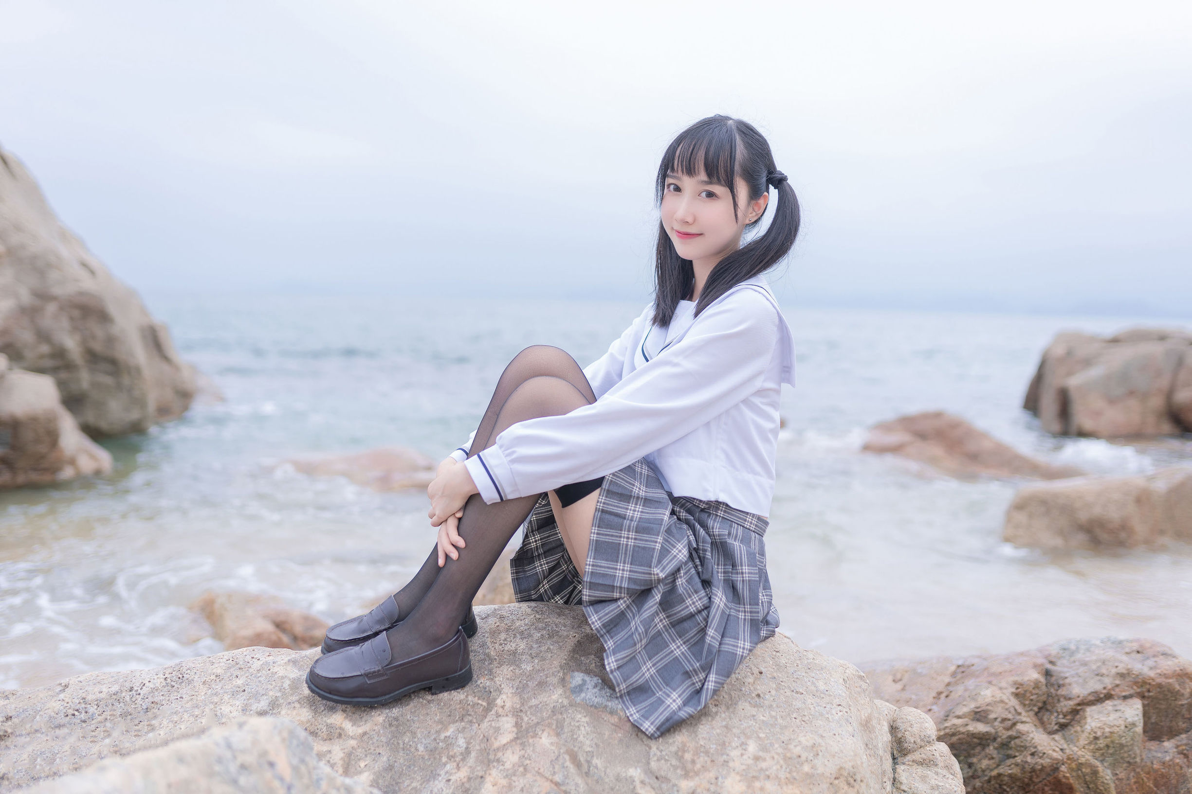 COS福利] 萌系小姐姐木綿綿OwO - 海邊JK