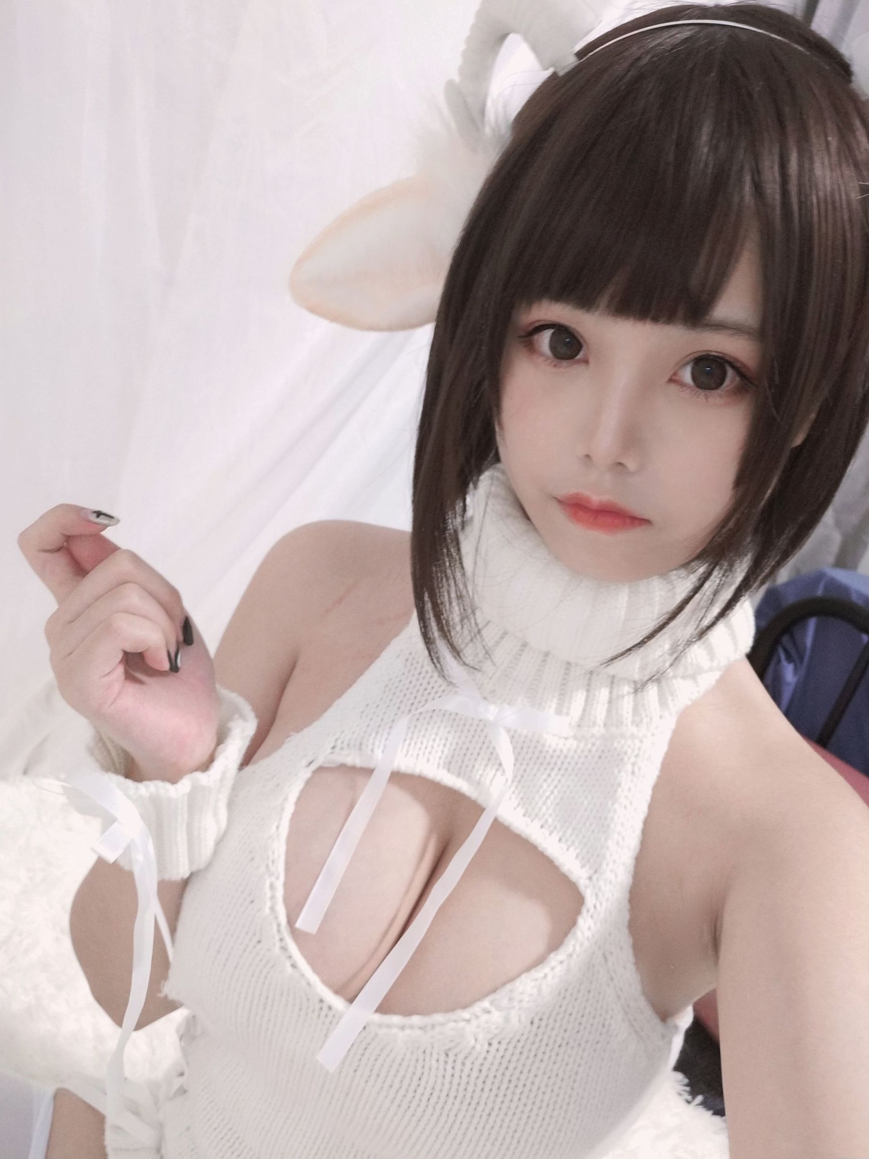 COS Phúc Lợi] Cô gái hệ moe Mật Trí Mèo Qiu - Tất trắng áo len