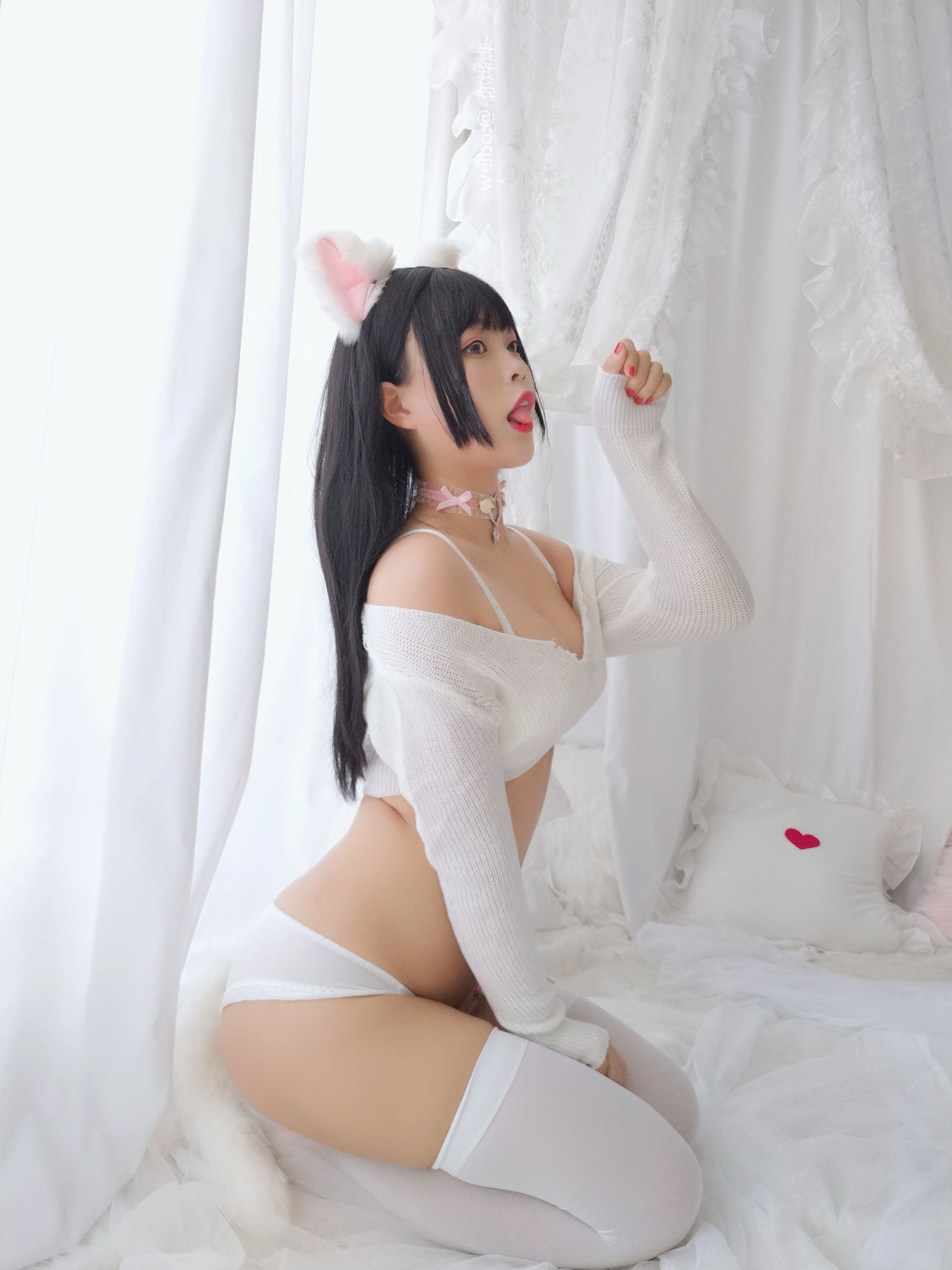 COS Phúc lợi] Chị gái moe - Bạch Dạ - Mèo nhỏ