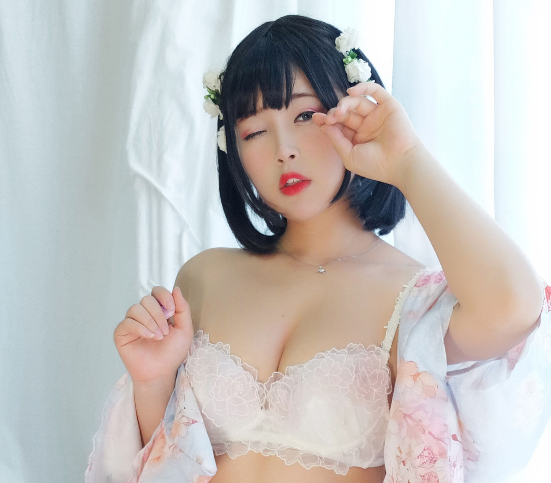 COSサービス] 萌え系お姉さん-バイエ- - 花と酒と少女