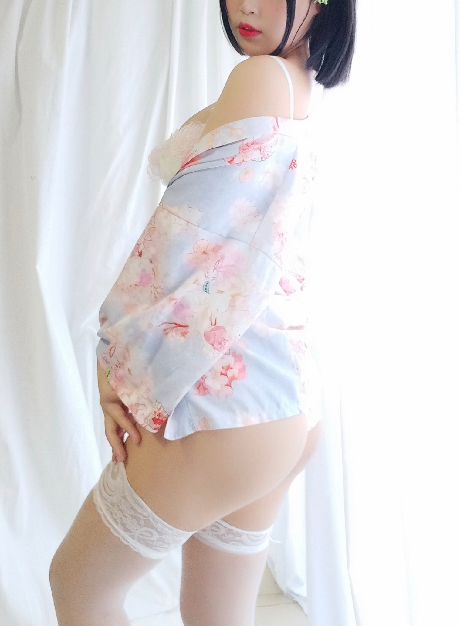 COSサービス] 萌え系お姉さん-バイエ- - 花と酒と少女