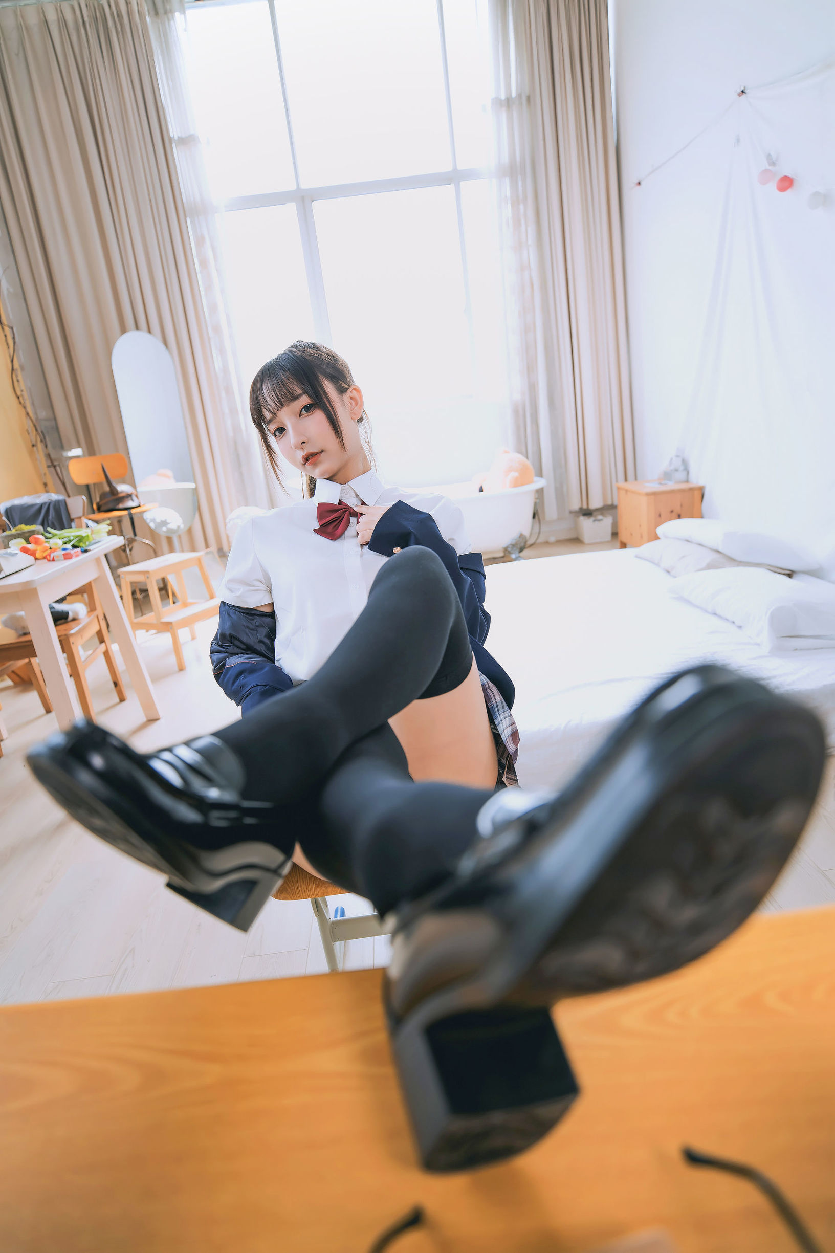 COS福利] ロリ神楽板 真冬の数之歌 - 百合教室