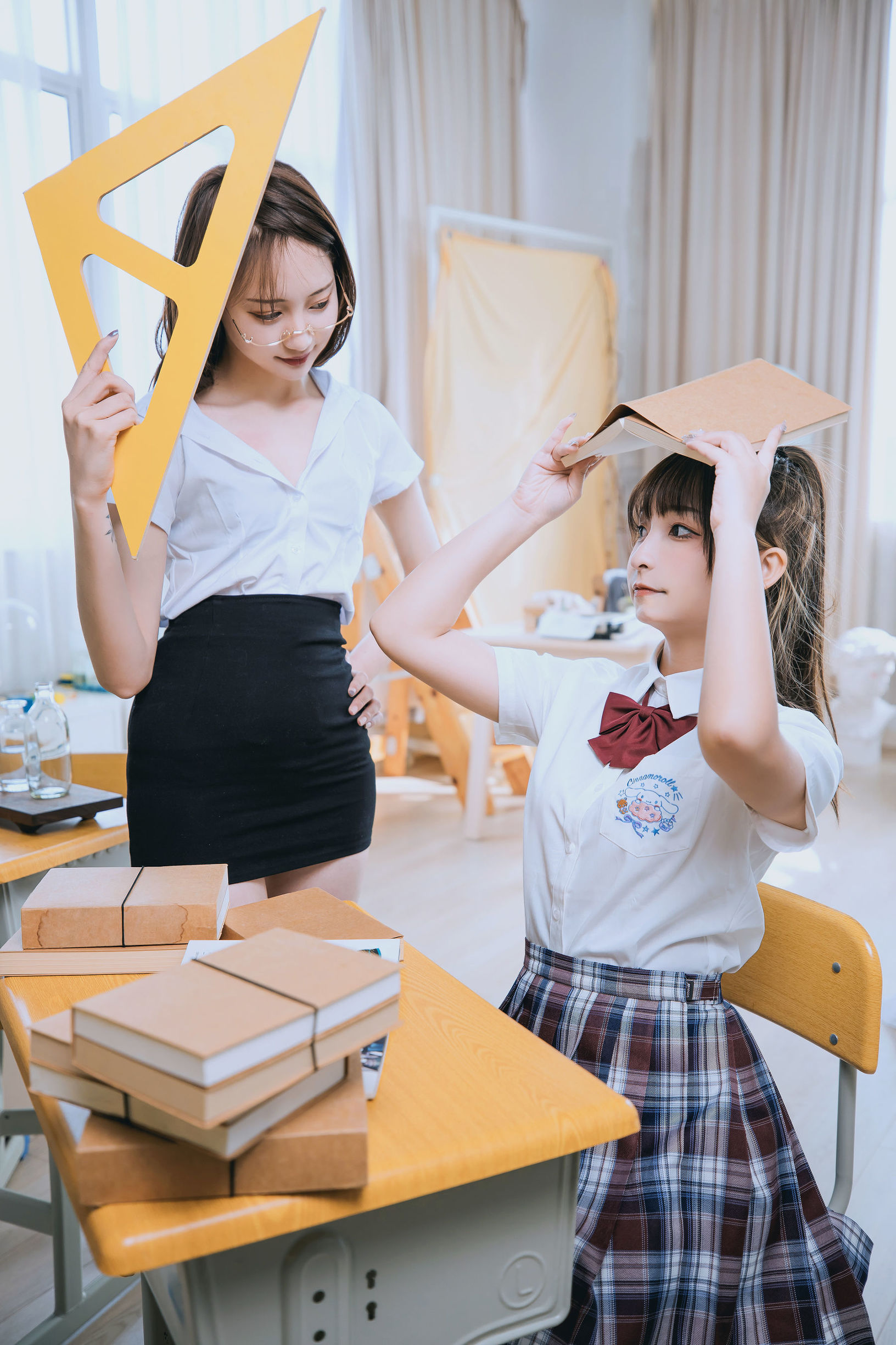 COS福利] 蘿莉神樂板真冬之數之歌-百合教室