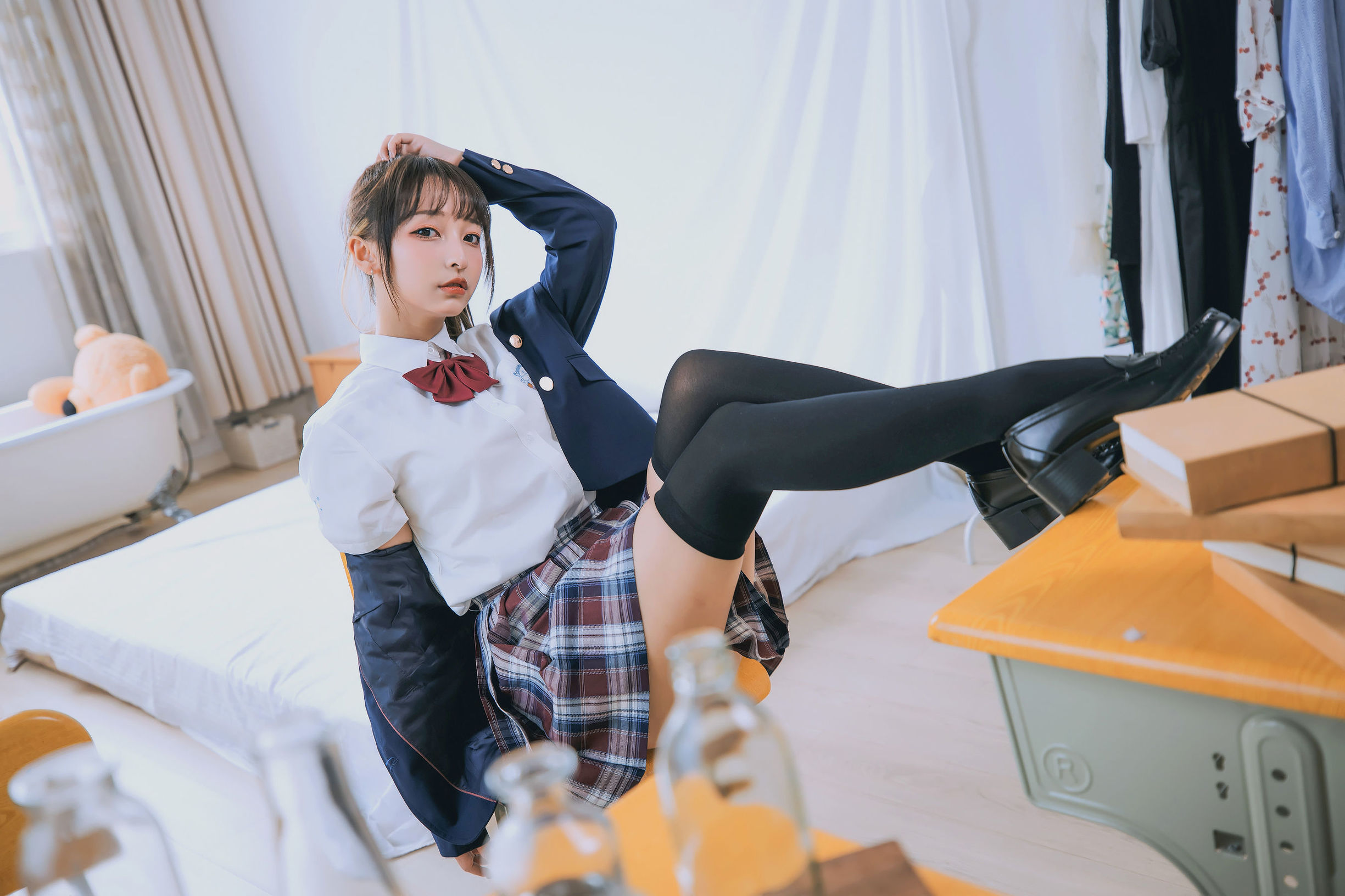 COS福利] ロリ神楽板 真冬の数之歌 - 百合教室