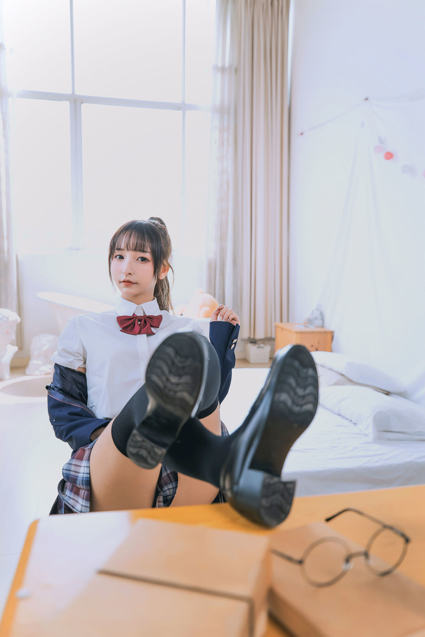 COS福利] ロリ神楽板 真冬の数之歌 - 百合教室