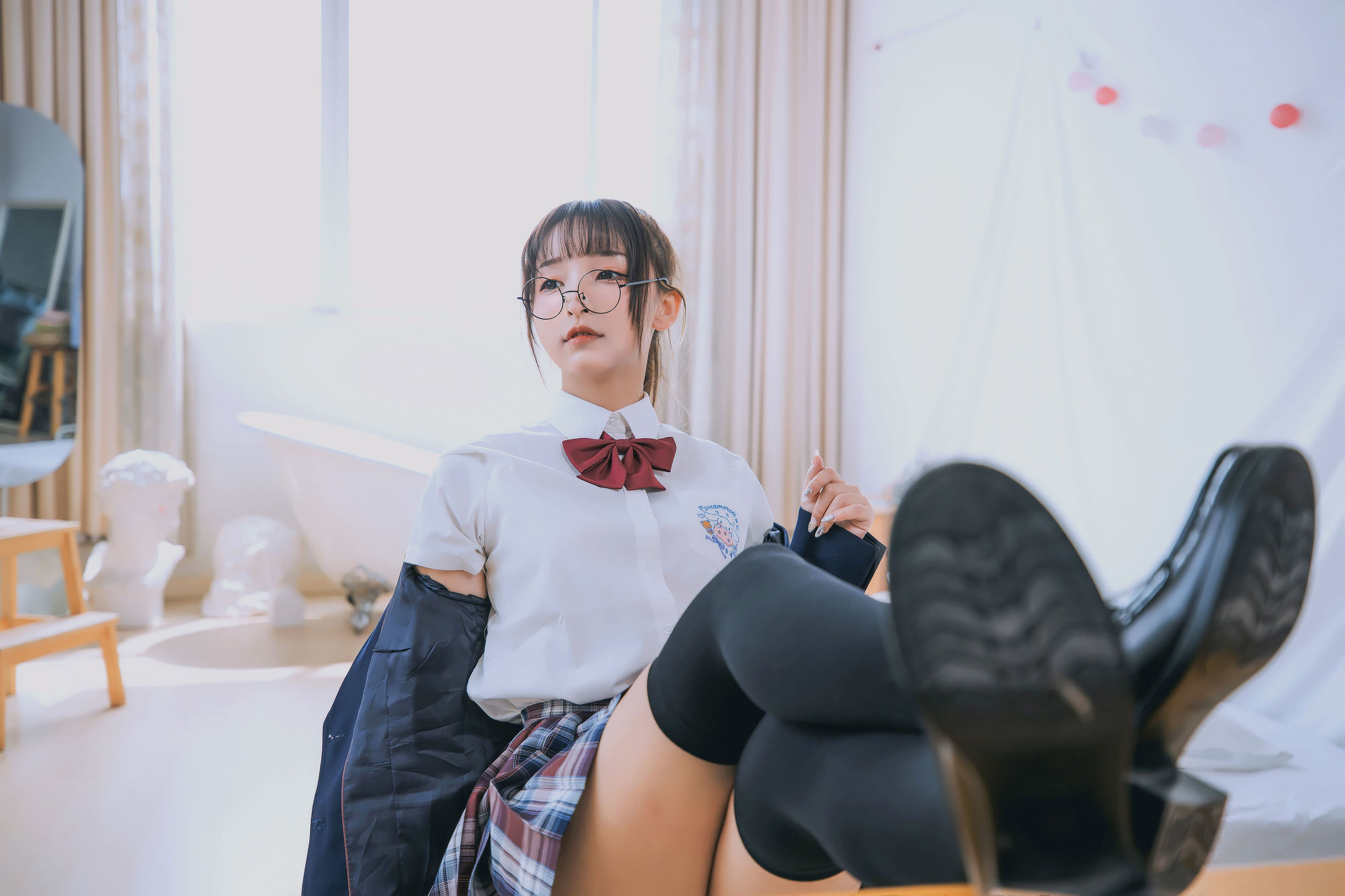 COS福利] ロリ神楽板 真冬の数之歌 - 百合教室