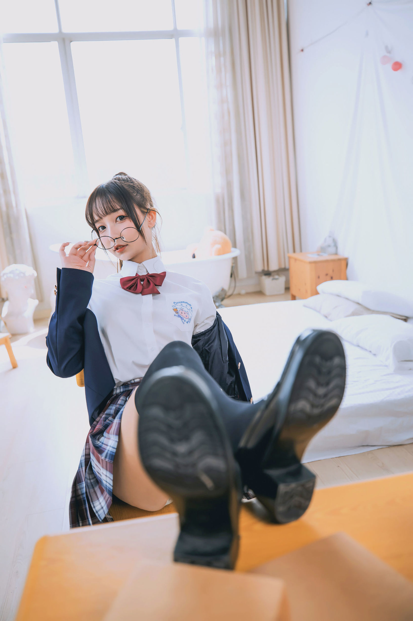 COS福利] ロリ神楽板 真冬の数之歌 - 百合教室