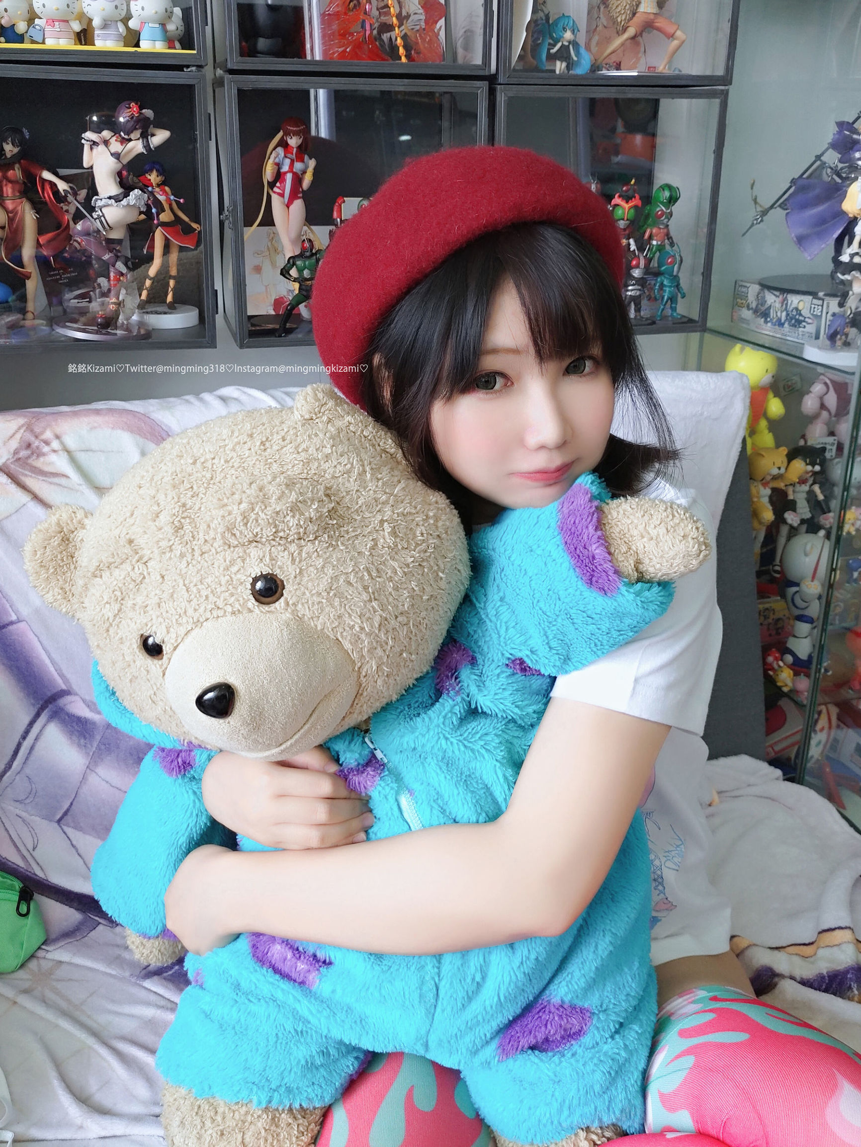 COS福利] 銘銘基薩米 自拍Vol.24 二次元少女