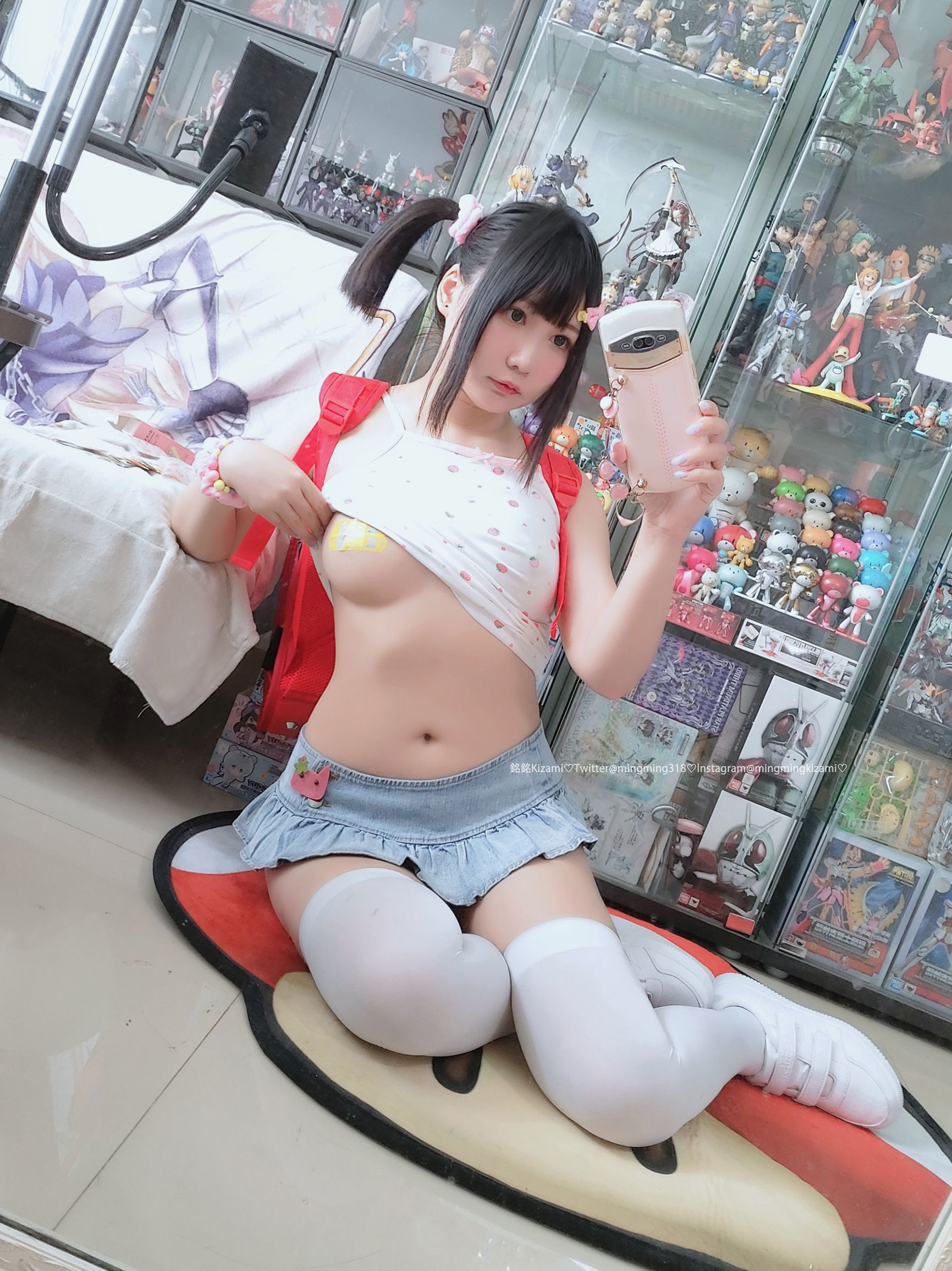 COS福利] 銘銘基薩米 自拍Vol.24 二次元少女