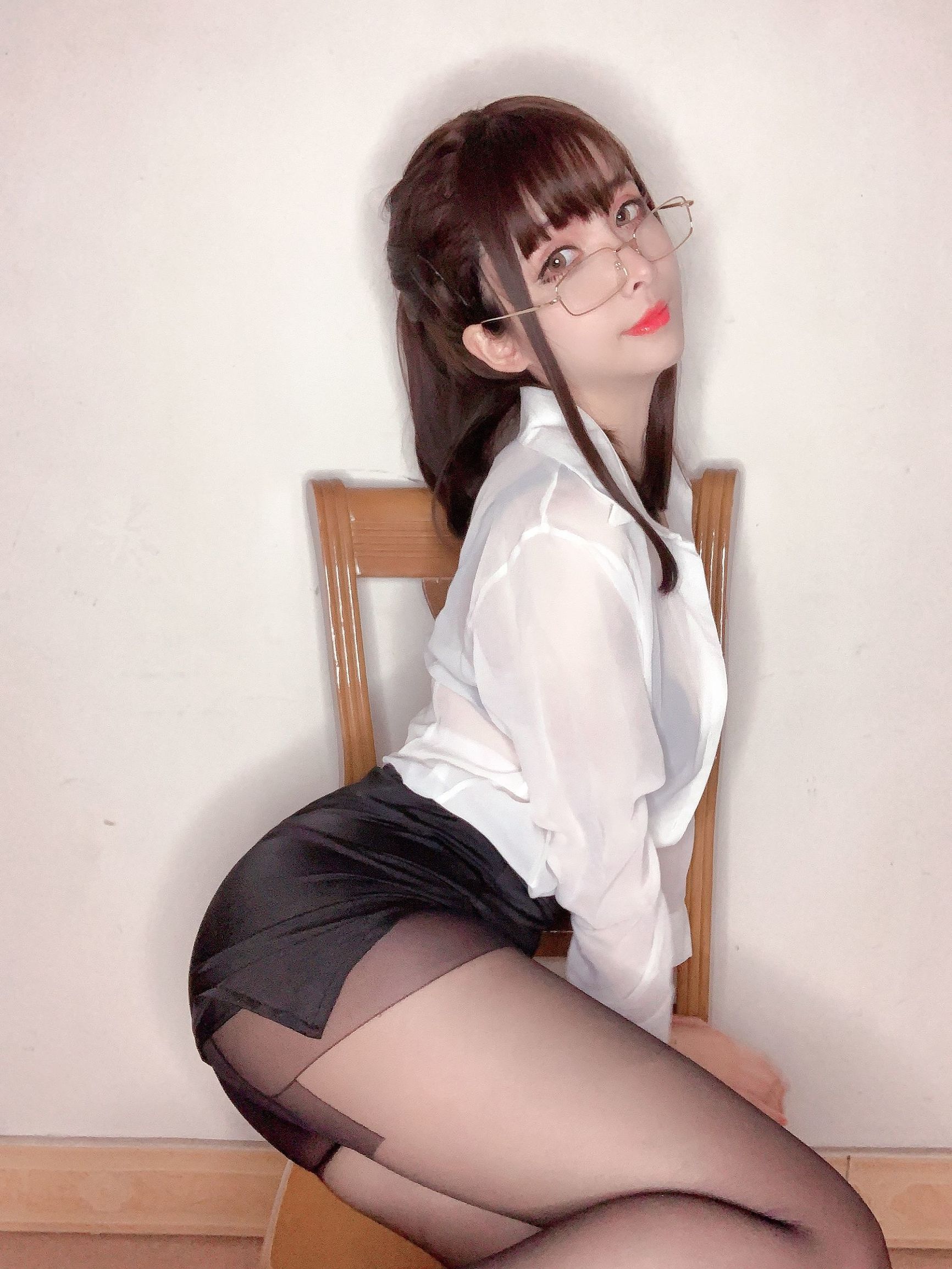 COS Phúc lợi] COS Phúc lợi Rioko Lương Lương Tử - Giáo viên tự chụp