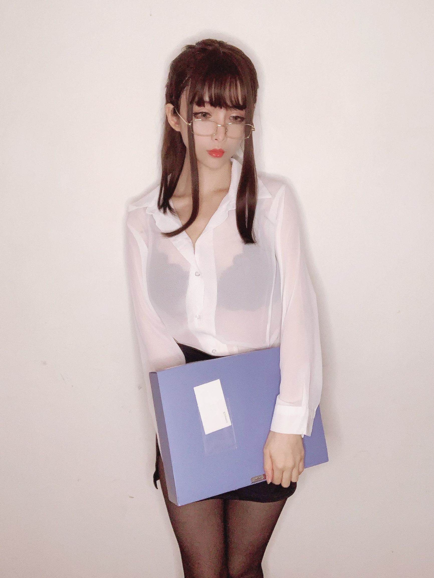 COS Welfare] COS Welfare Rioko Liang Liang Zi - Teacher Selfie