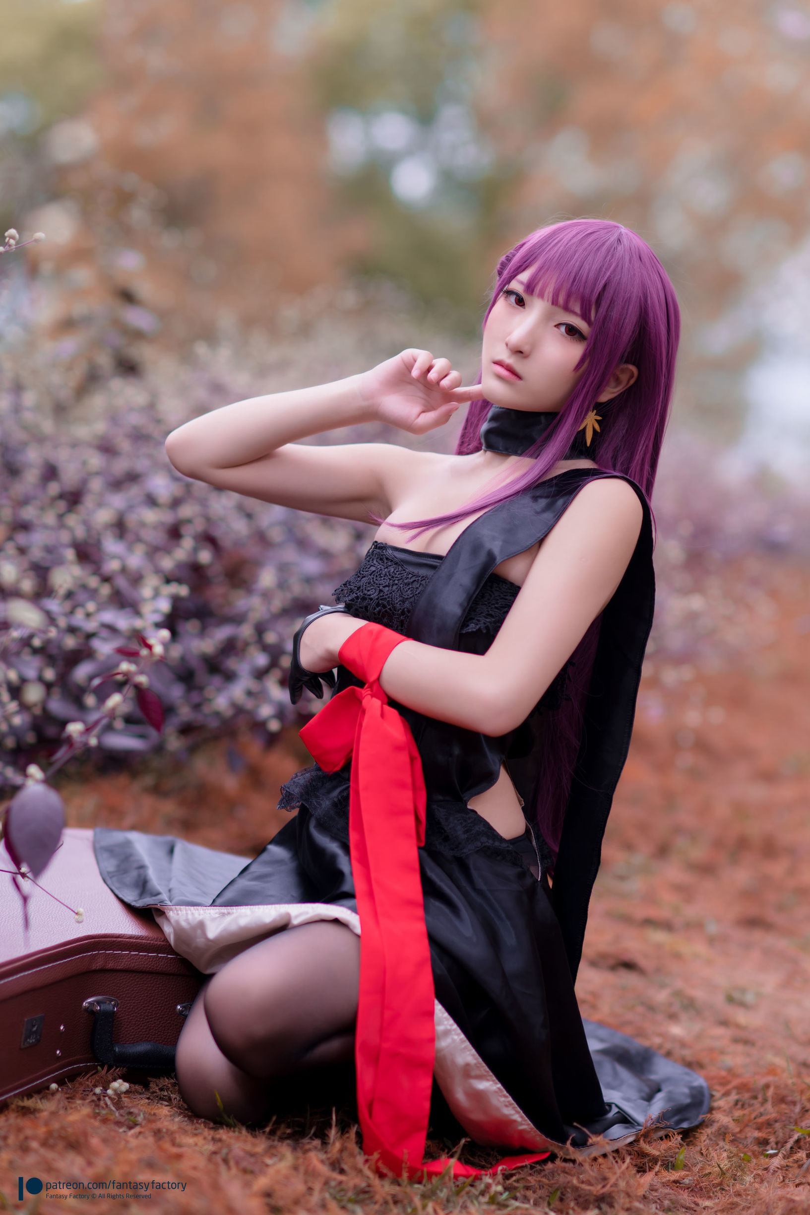 ファンタジー・ファクトリー] シャオディン・コスプレ - 黒ストッキング 黒ラテックス 女暗殺者
