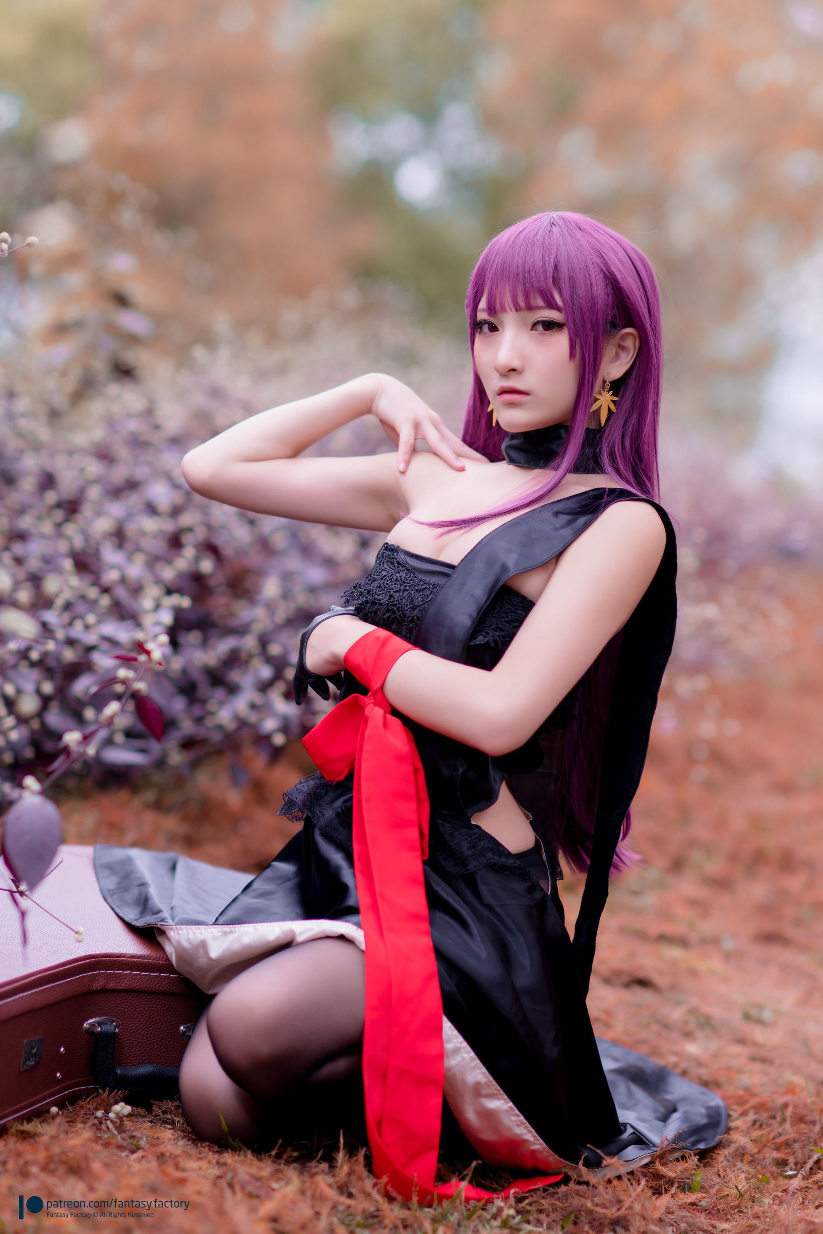 ファンタジー・ファクトリー] シャオディン・コスプレ - 黒ストッキング 黒ラテックス 女暗殺者