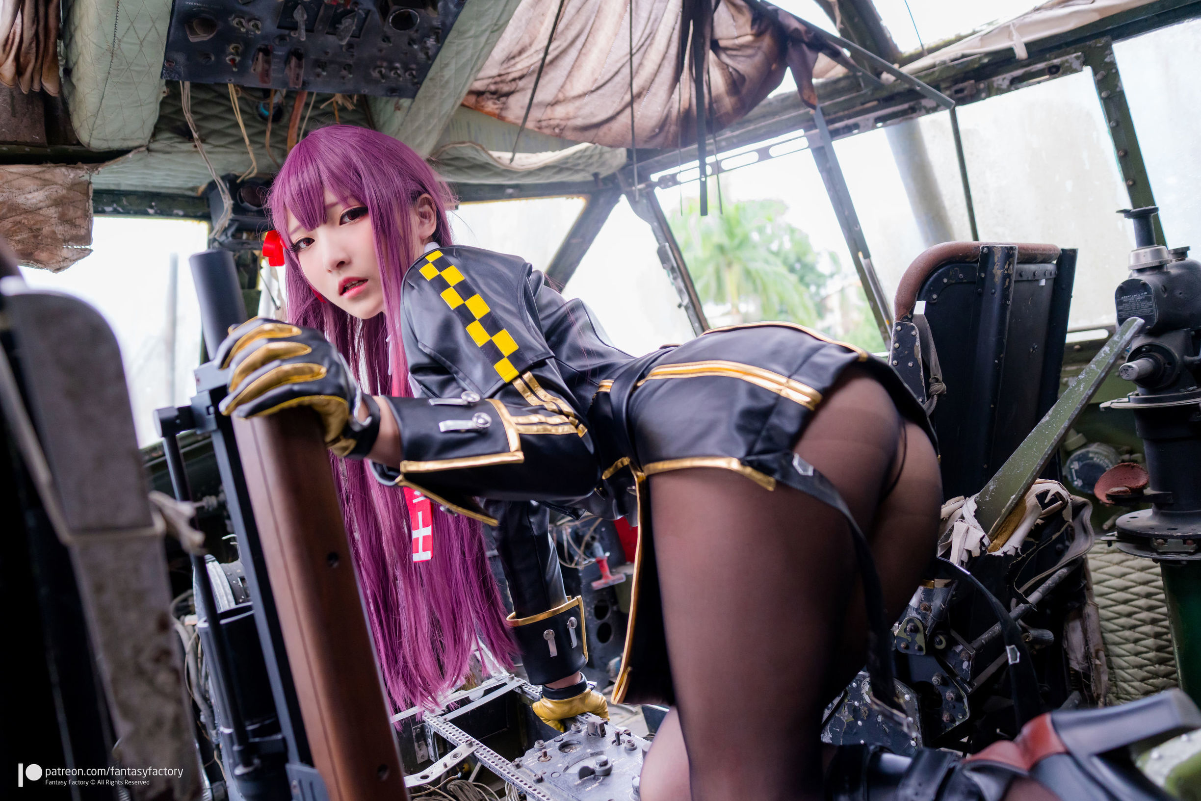 ファンタジー・ファクトリー] シャオディン・コスプレ - 黒ストッキング 黒ラテックス 女暗殺者