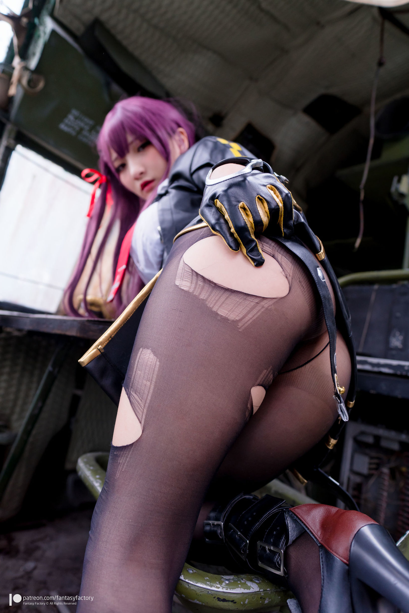 ファンタジー・ファクトリー] シャオディン・コスプレ - 黒ストッキング 黒ラテックス 女暗殺者