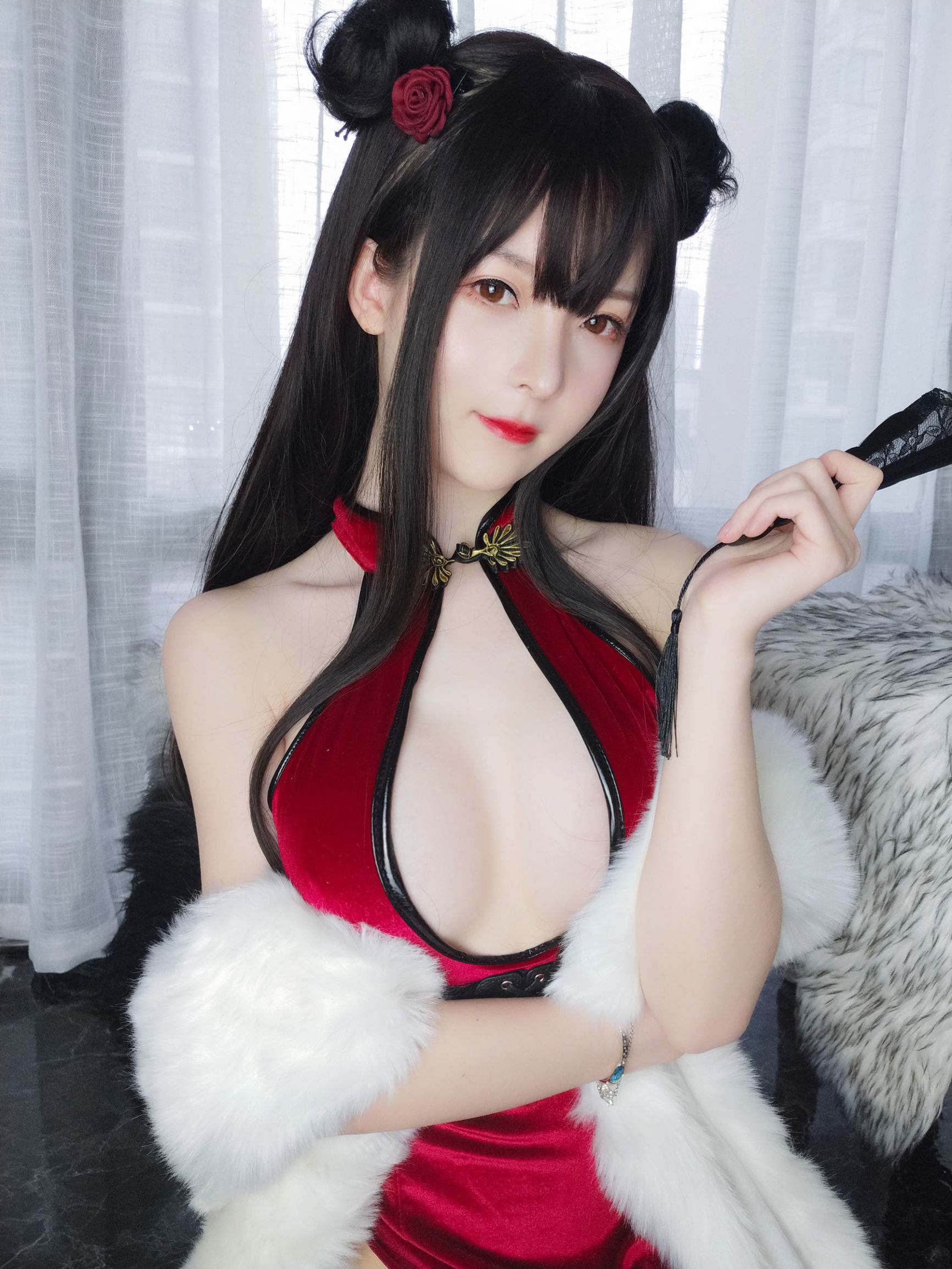 Yi Xiao Yang Ze New Moon Red Rose