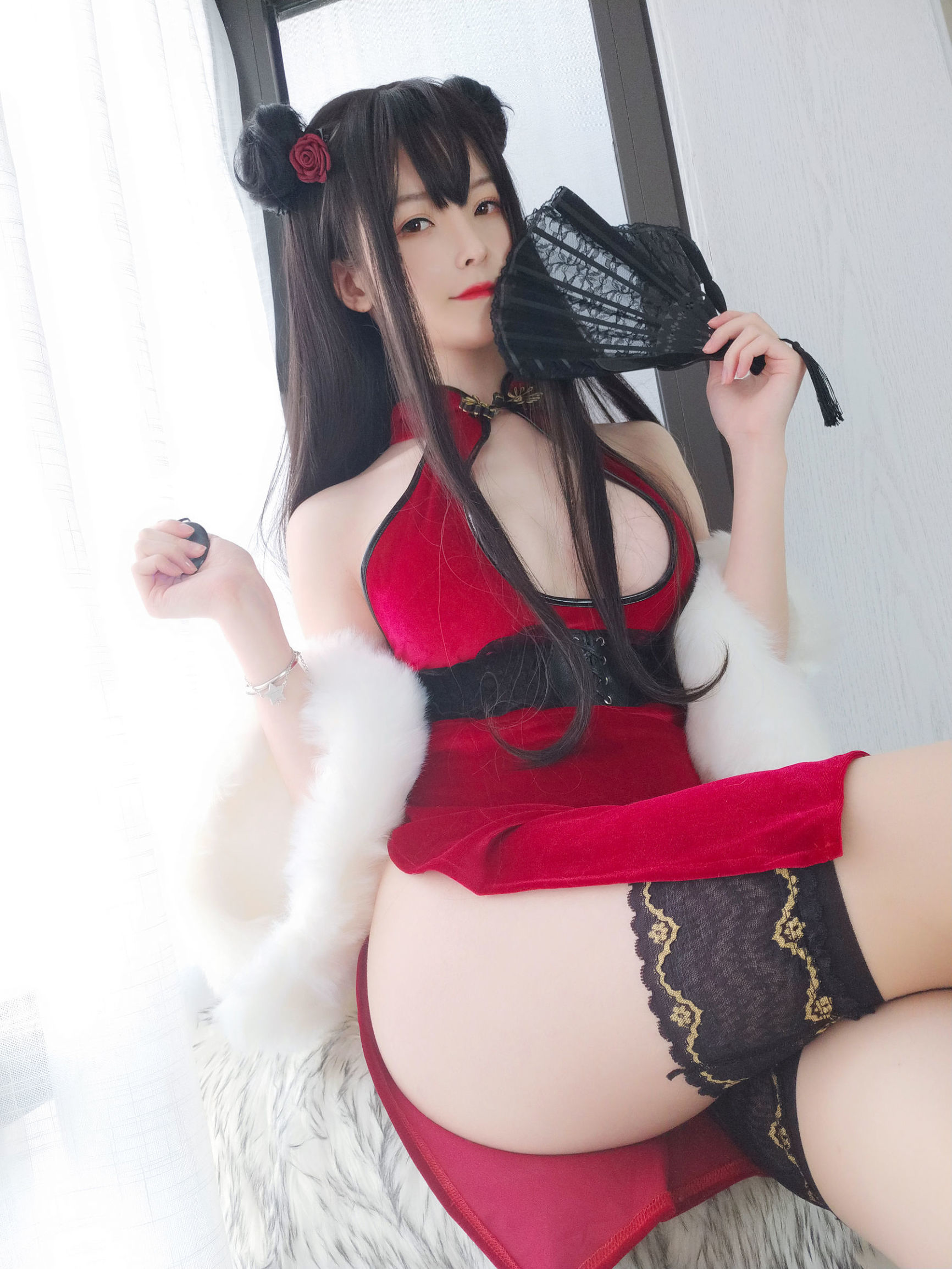 Yi Xiao Yang Ze New Moon Red Rose