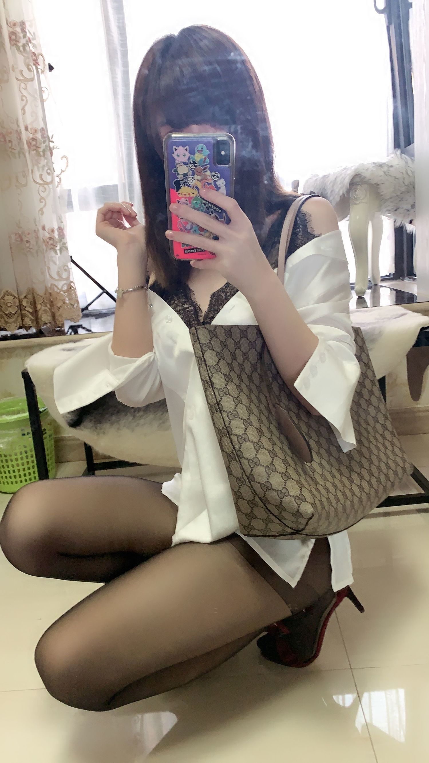 イーシャオヤンゼ が 彼女と デートする