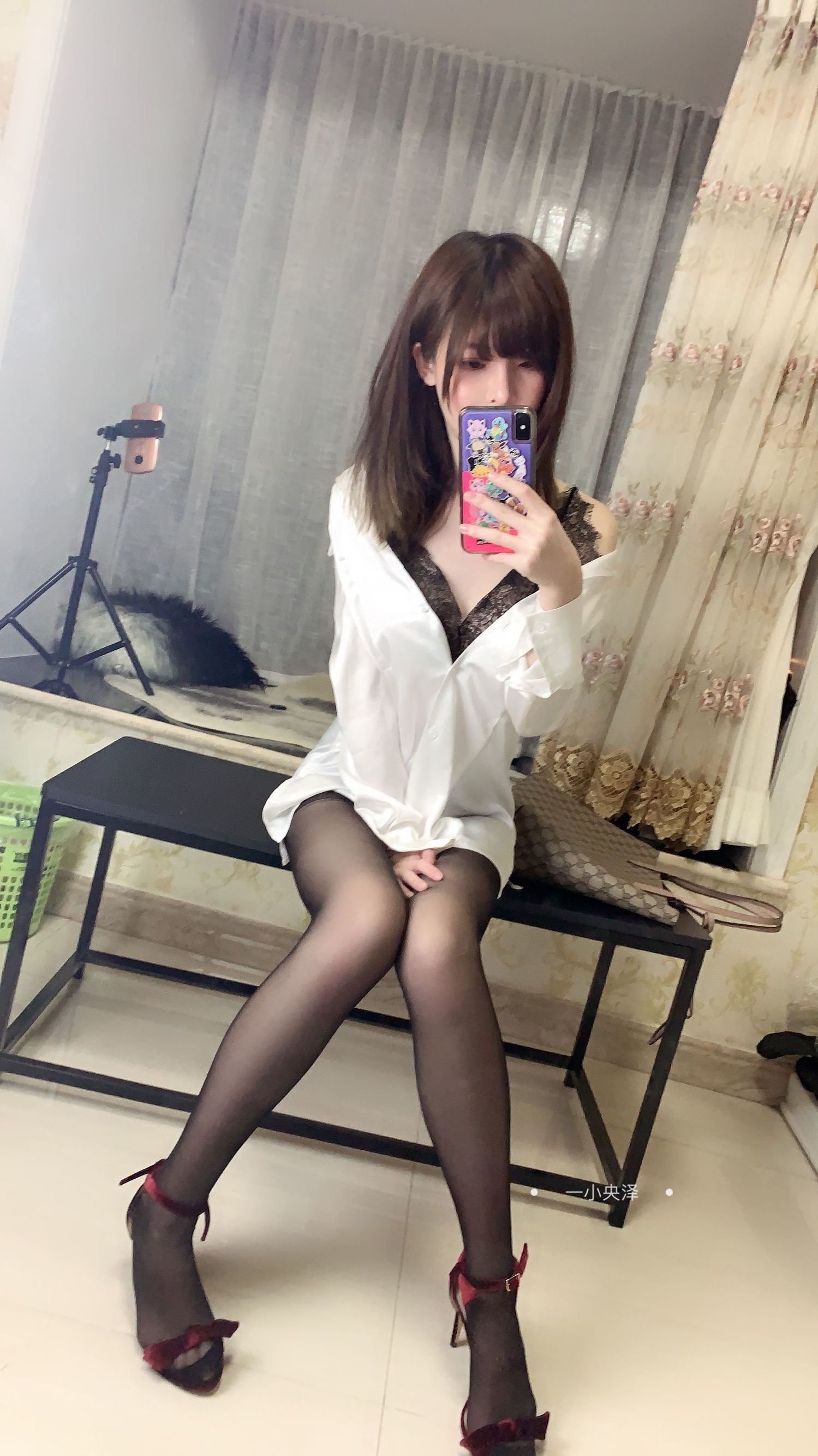 イーシャオヤンゼ が 彼女と デートする