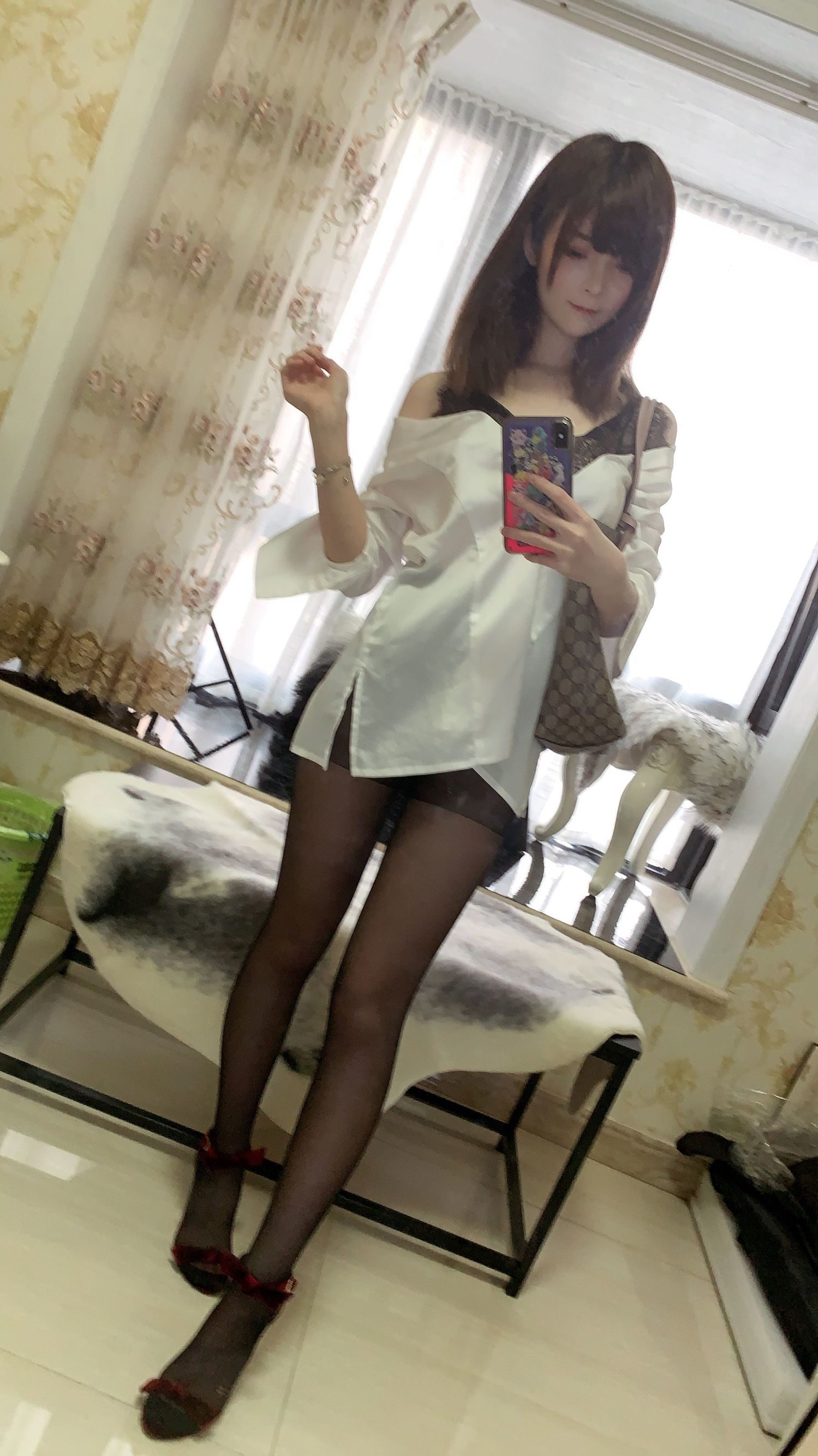 イーシャオヤンゼ が 彼女と デートする